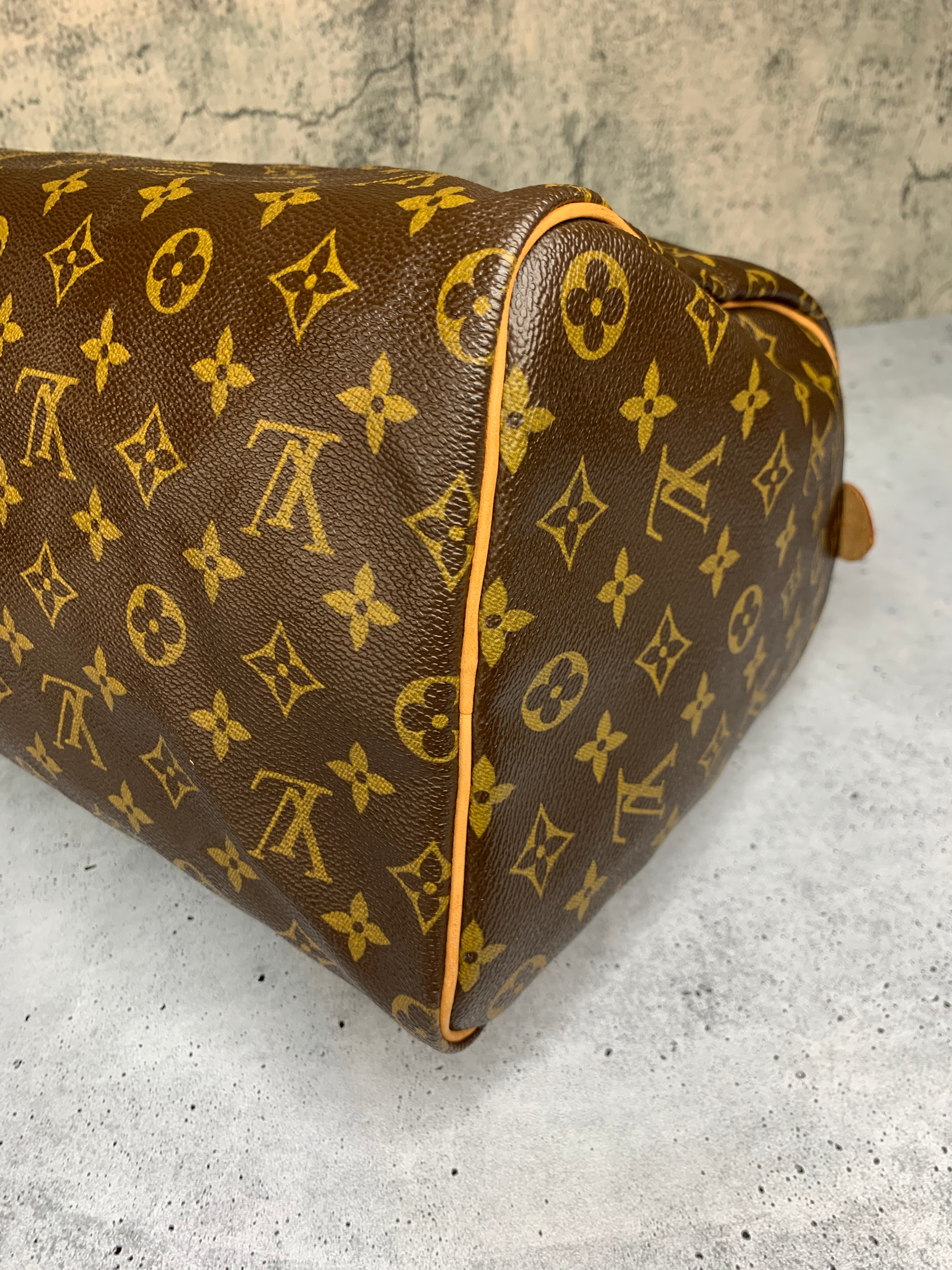 Louis Vuitton Speedy 40