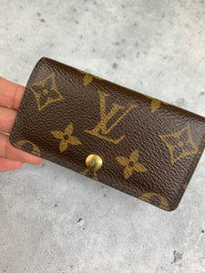 Louis Vuitton 6 Key Holder