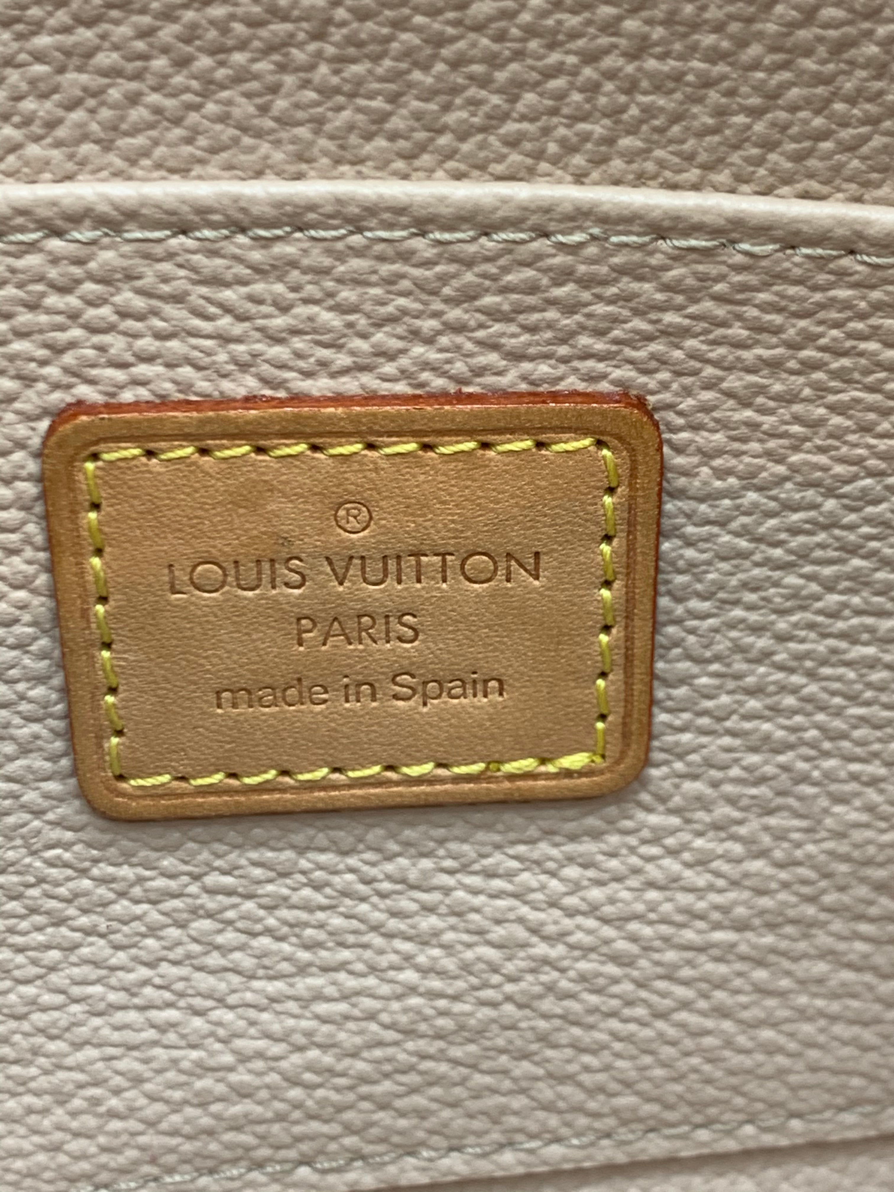 cosmetic case louis vuittons