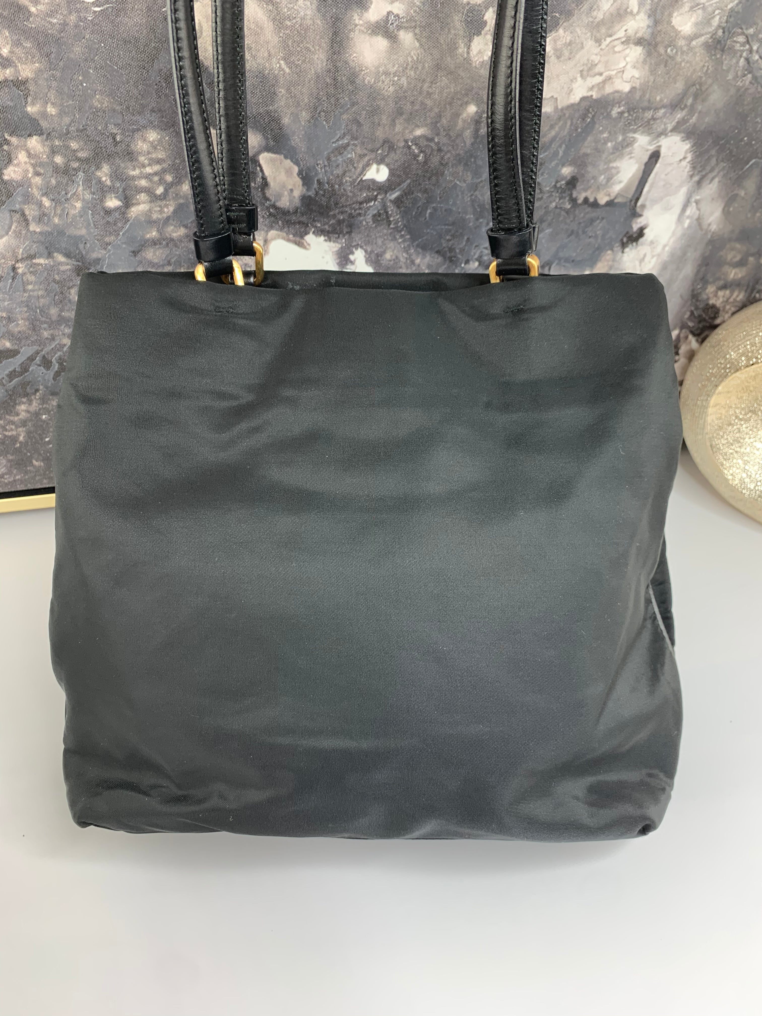 Prada Small Tote Bag – yourvintagelvoe