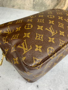 Louis Vuitton Trousse 28