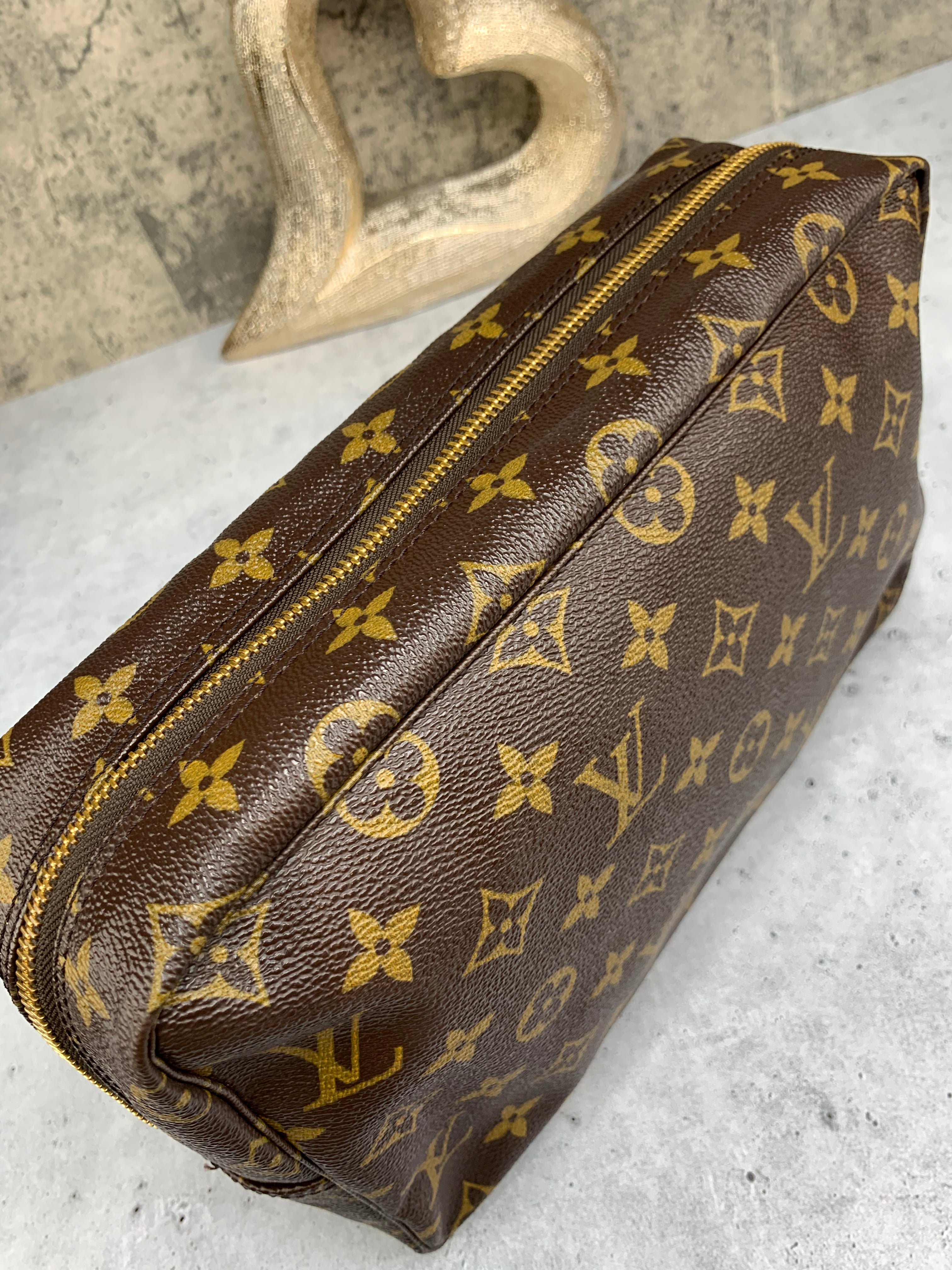 Louis Vuitton Trousse 28