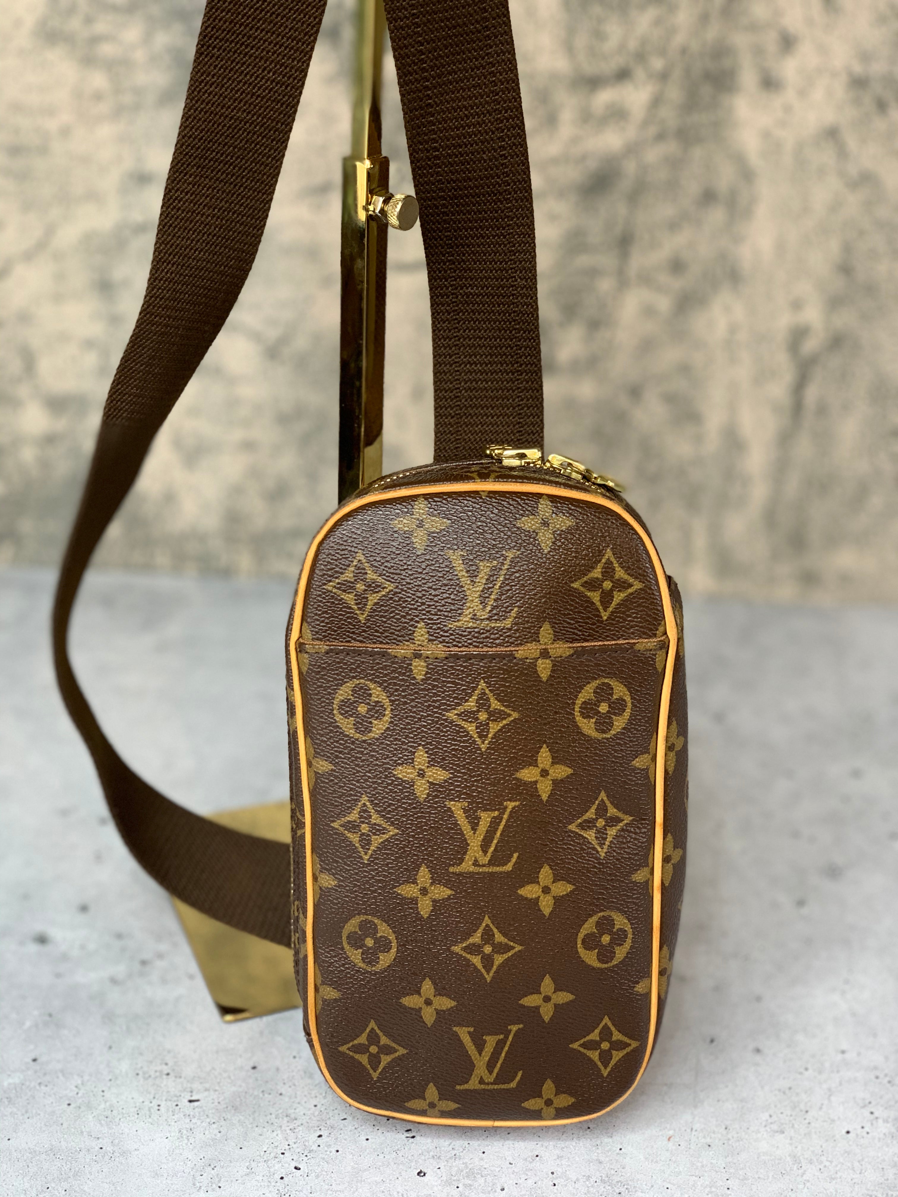 Louis Vuitton Pochette Gange