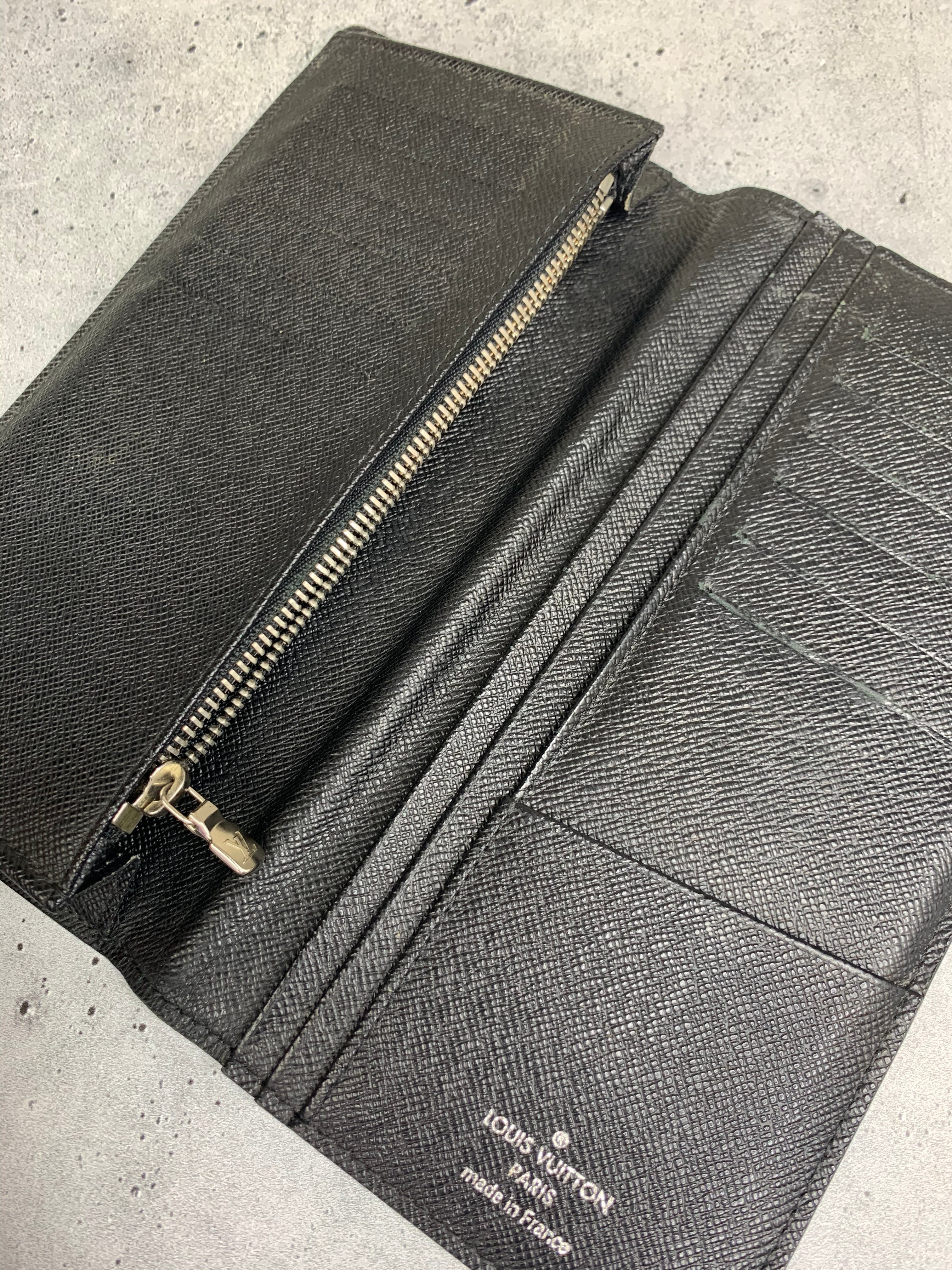 Louis Vuitton LV Brazza wallet new Grey Leather ref.228111 - Joli