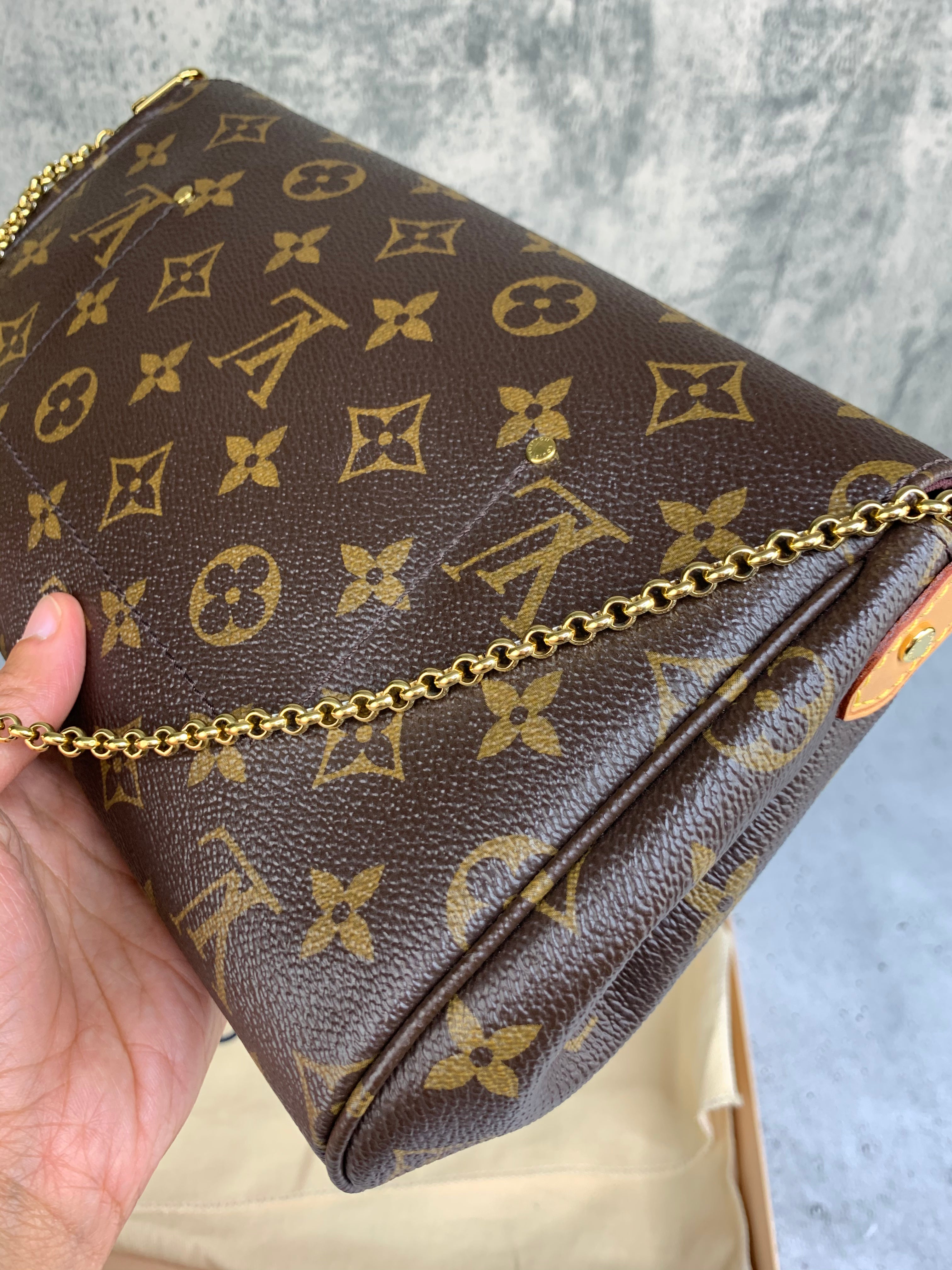 Louis Vuitton Favorite MM