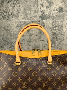 Louis Vuitton Saffron Pallas Bag