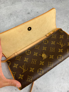 Louis Vuitton Twin Pochette GM