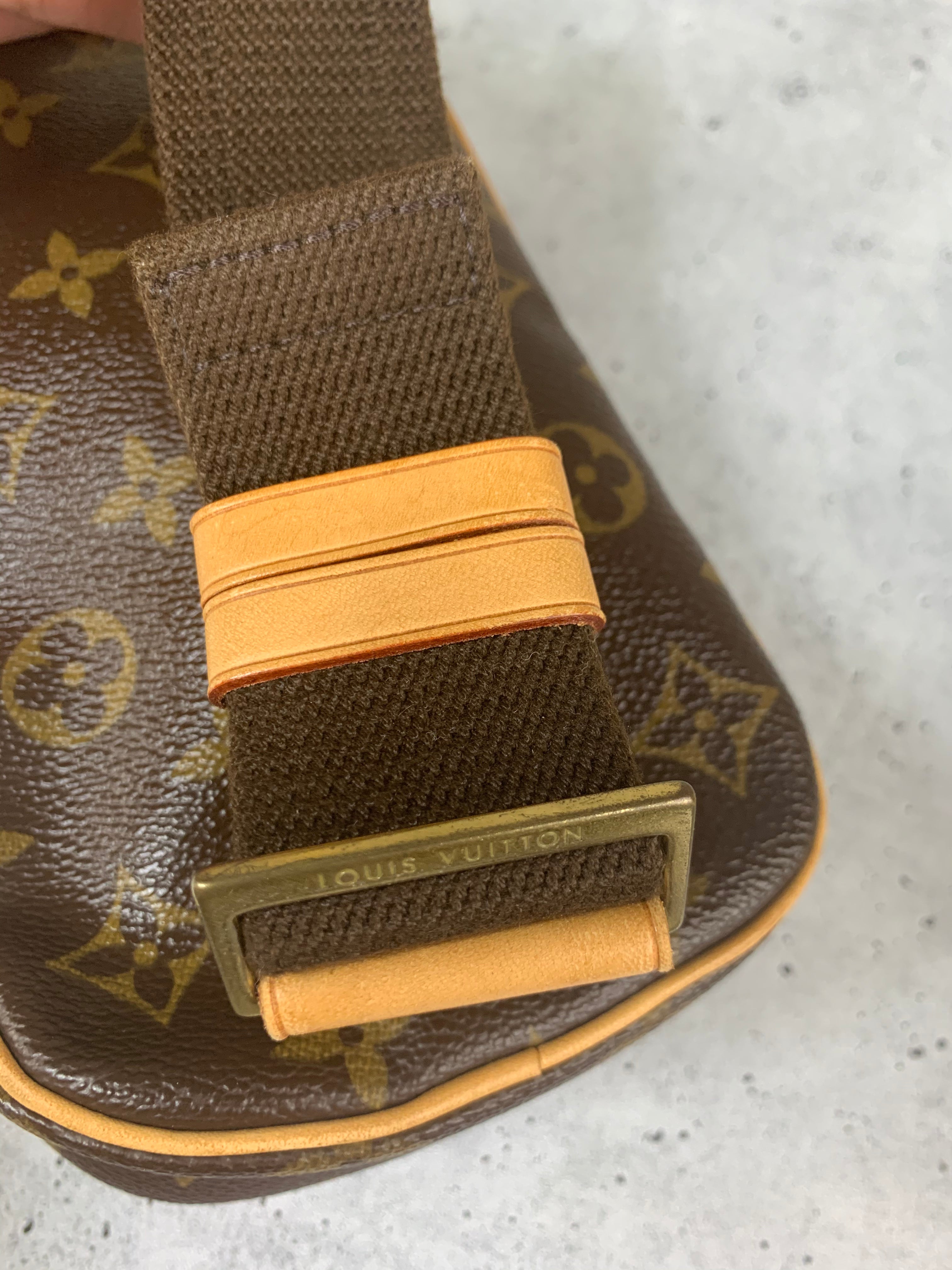 Louis Vuitton Pochette Gange