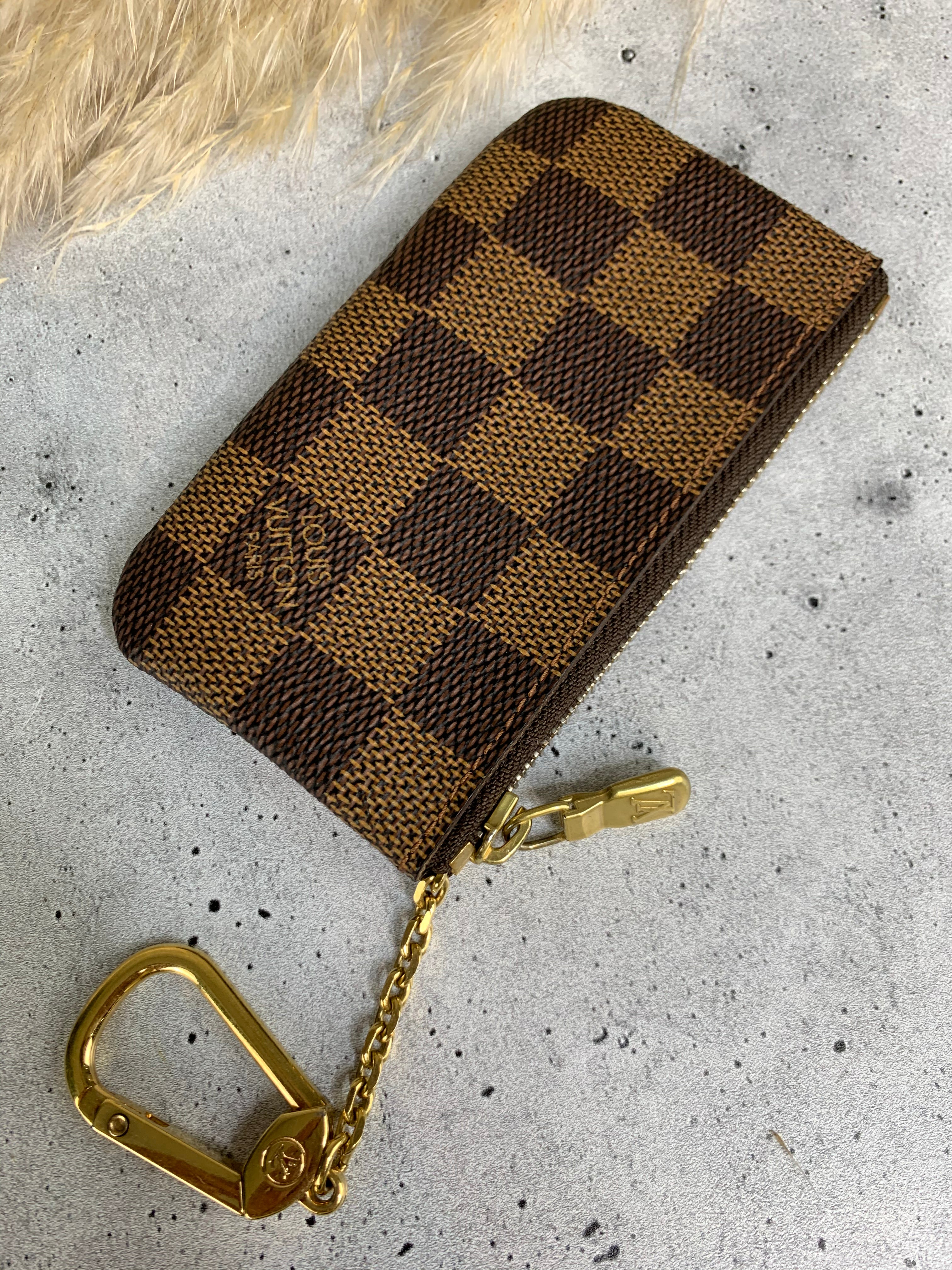 Louis Vuitton Key Pouch DE