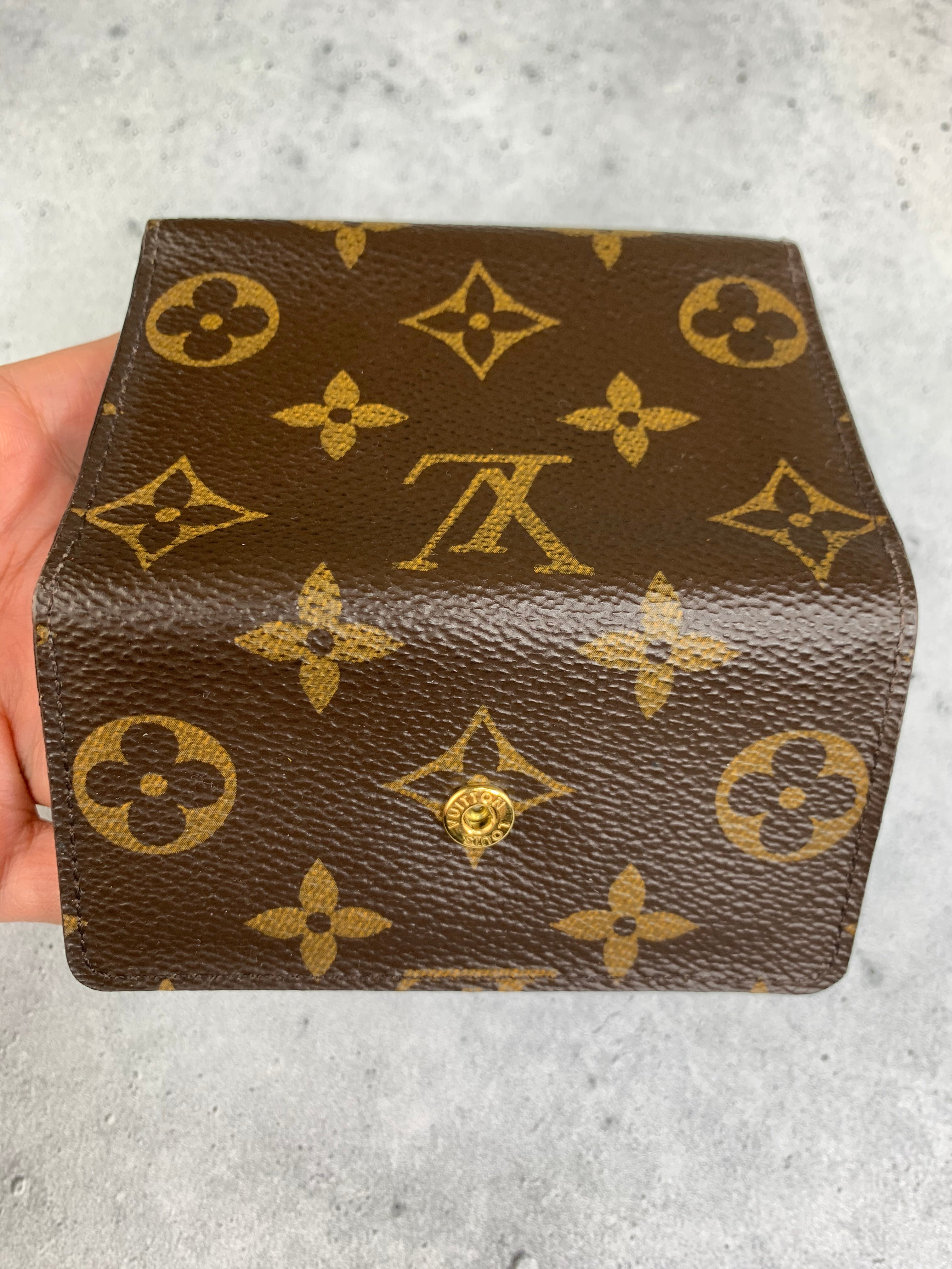 Louis Vuitton 6 Key Holder