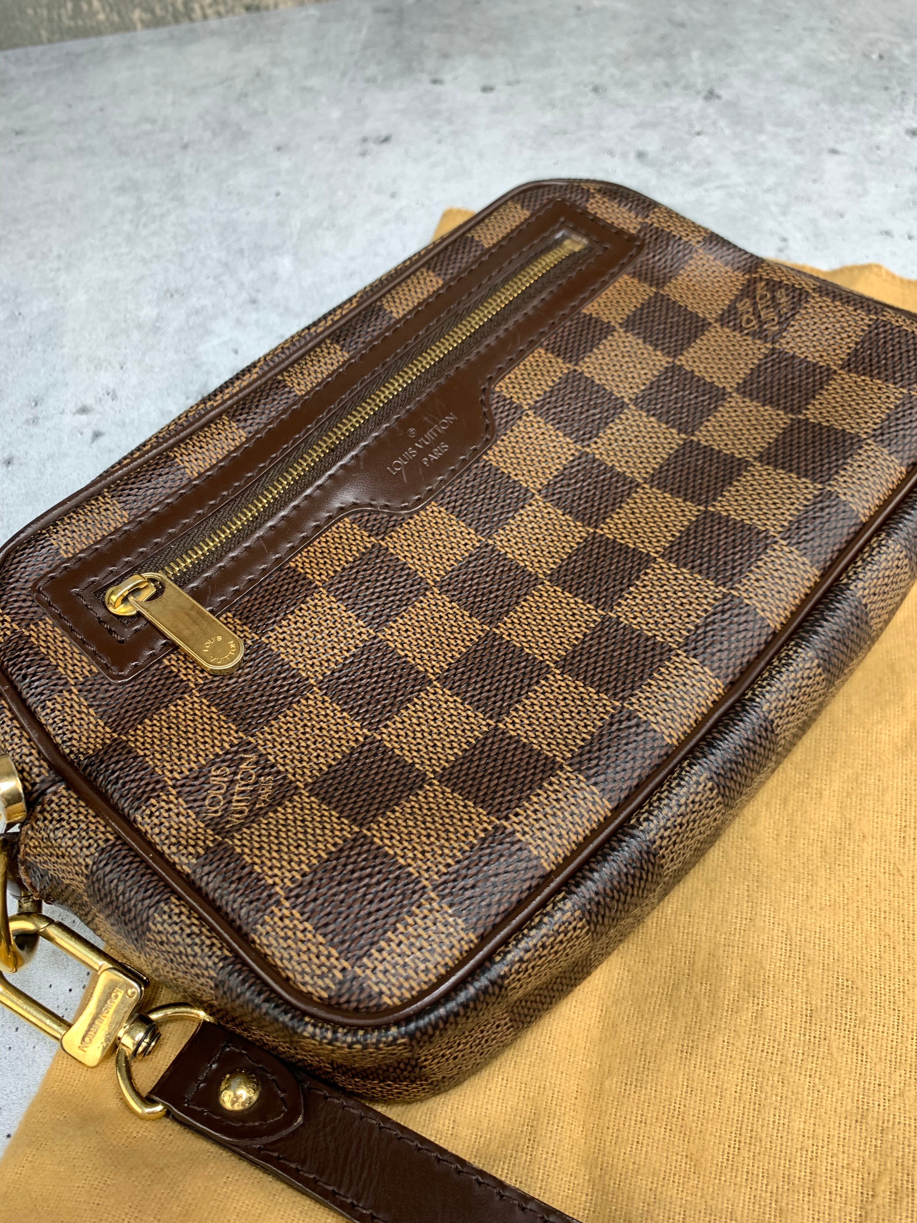 Louis Vuitton Clutch