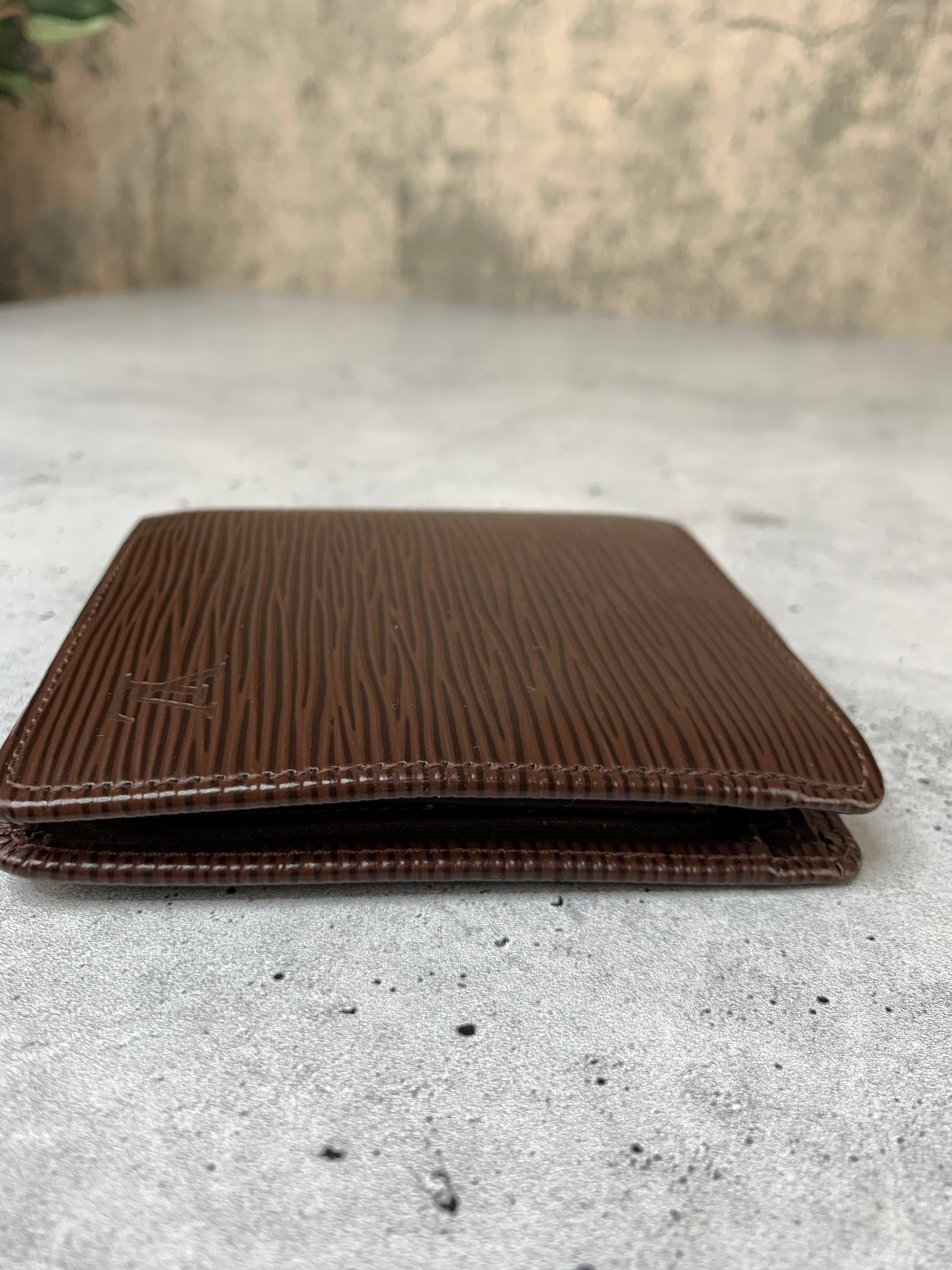 lv wallet epi leather