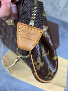 Louis Vuitton Eva Clutch/ Crossbody