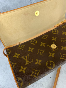 Louis Vuitton Twin Pochette GM