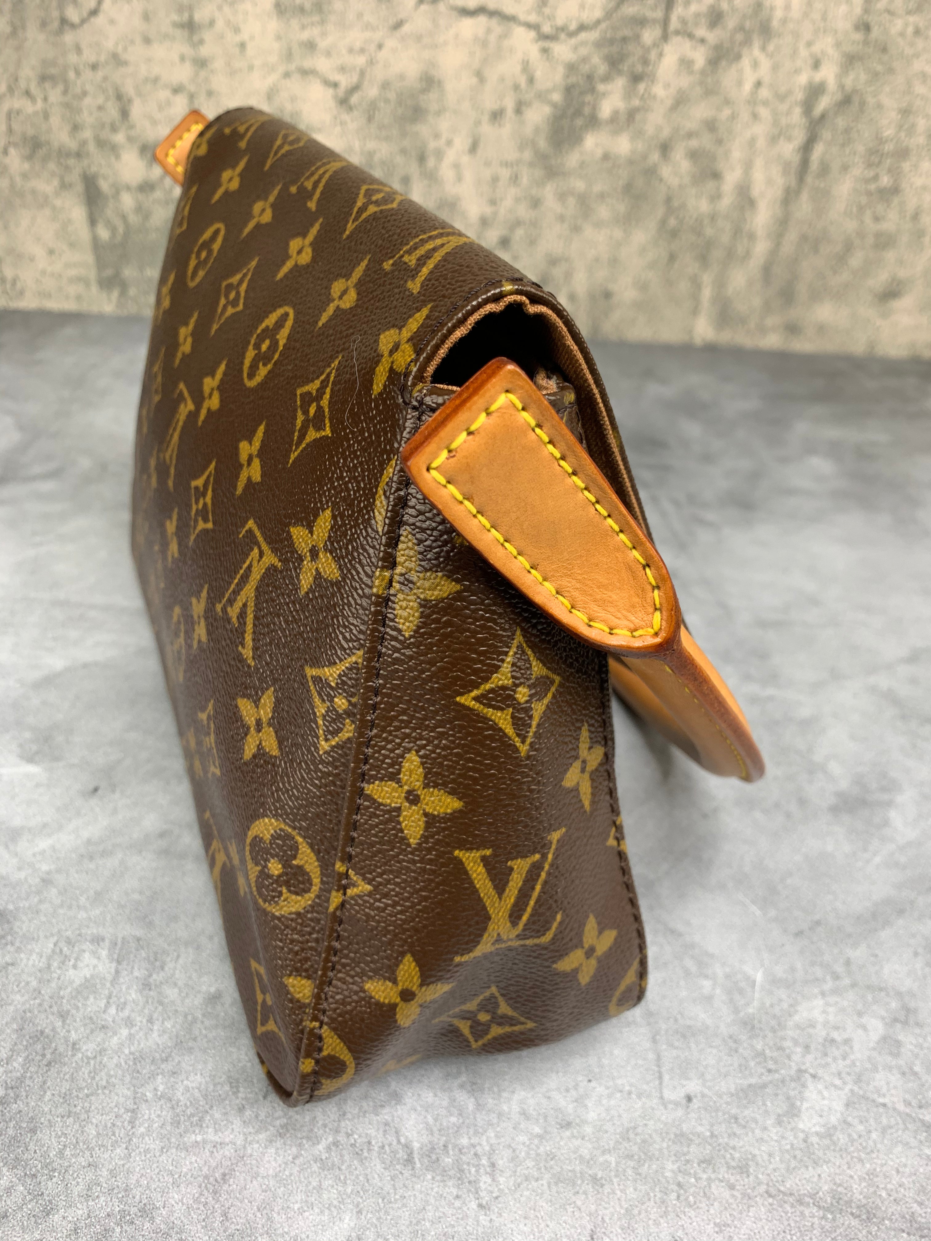Louis Vuitton Looping MM - Capsule Auctions