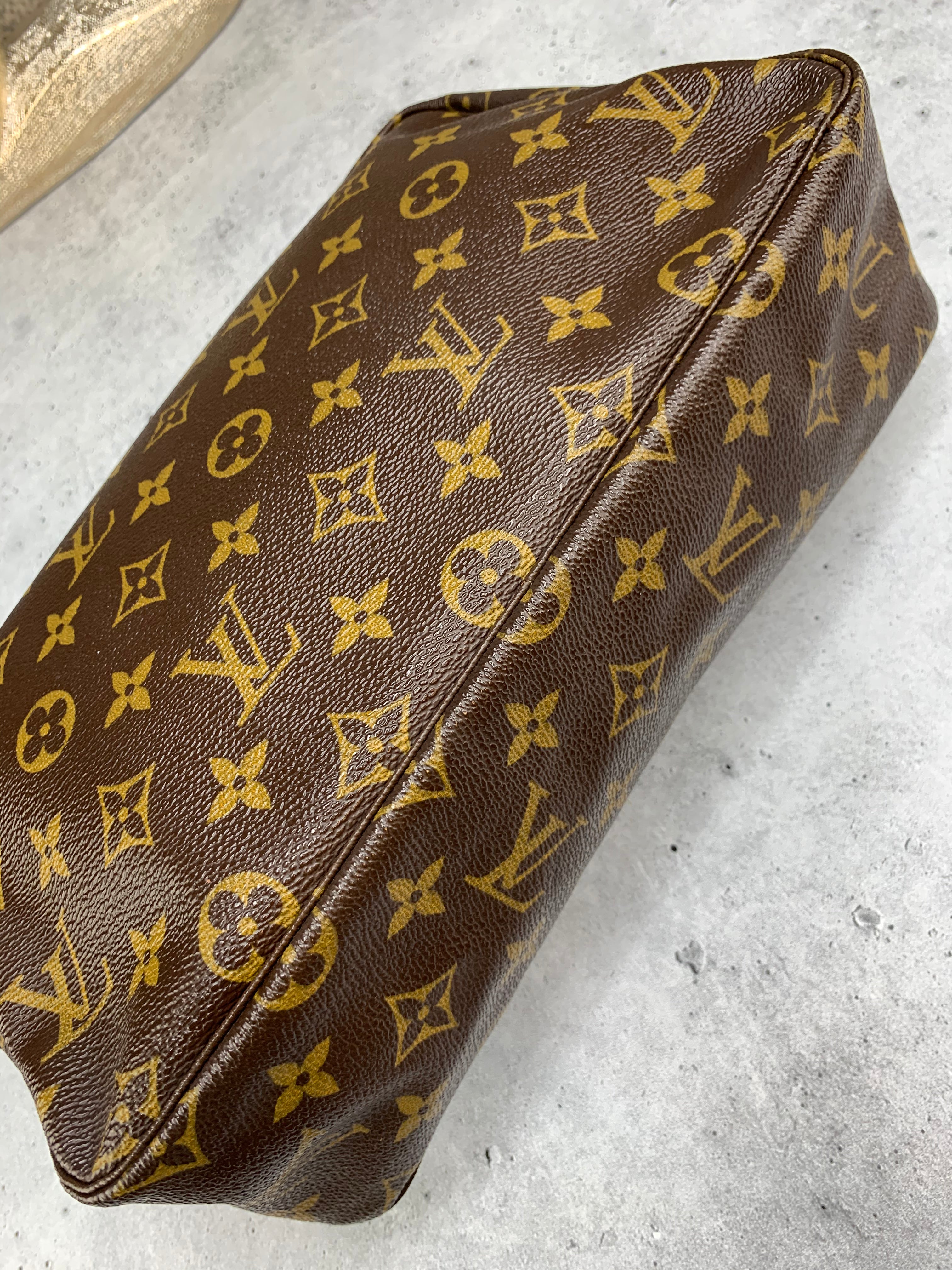 Louis Vuitton Trousse 28