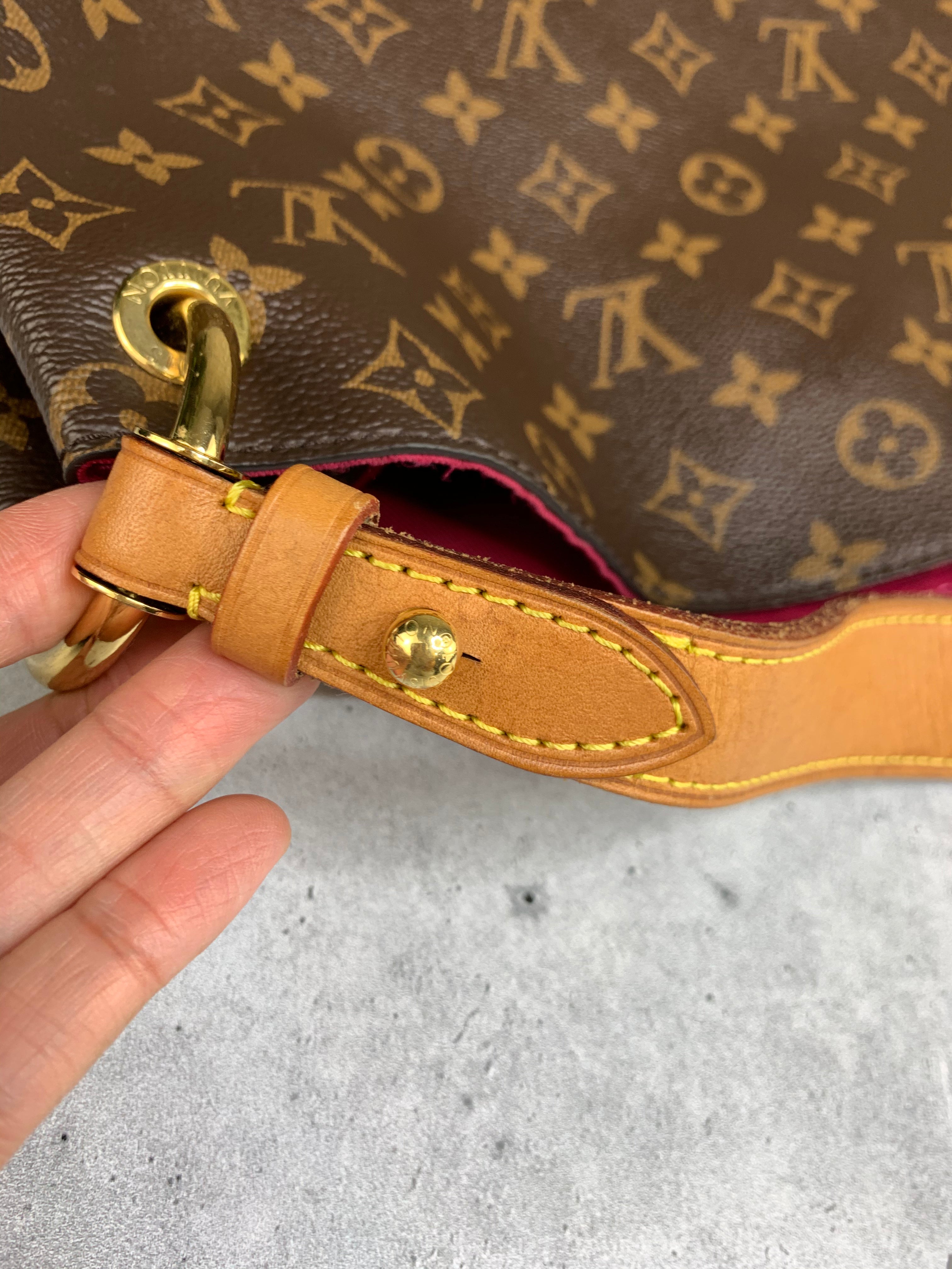 Graceful MM Corners Cracking : r/Louisvuitton