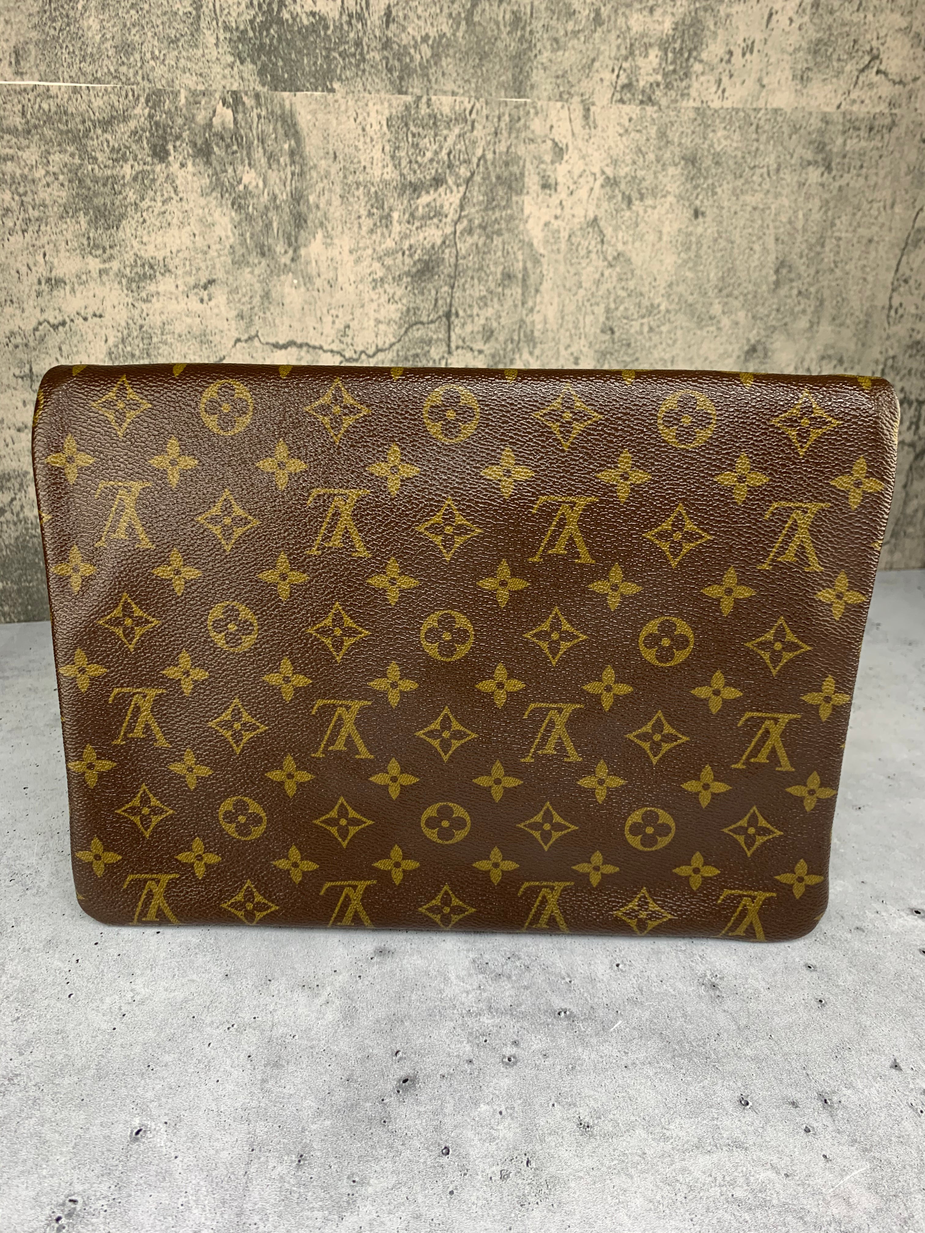 Louis Vuitton Clutch