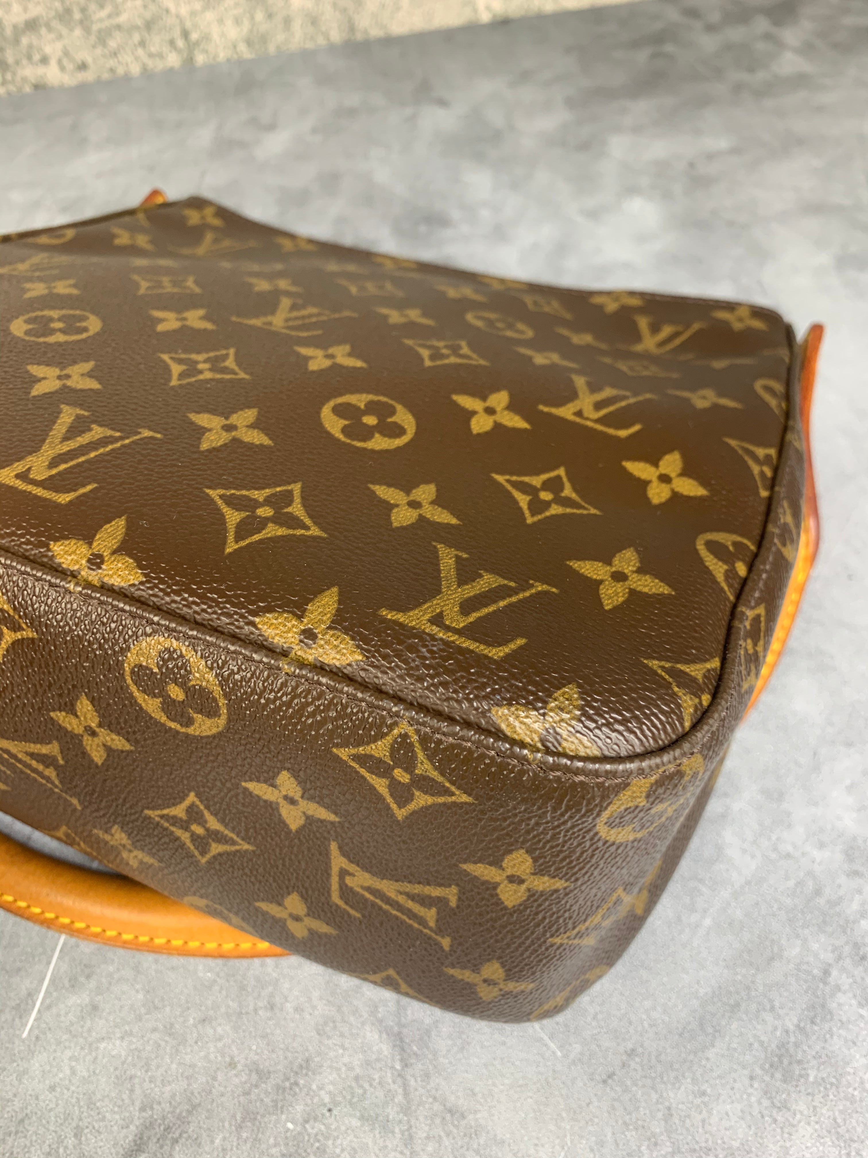 Louis Vuitton Looping MM