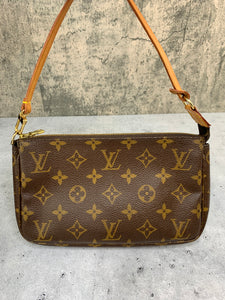 Louis Vuitton Pochette Accessories