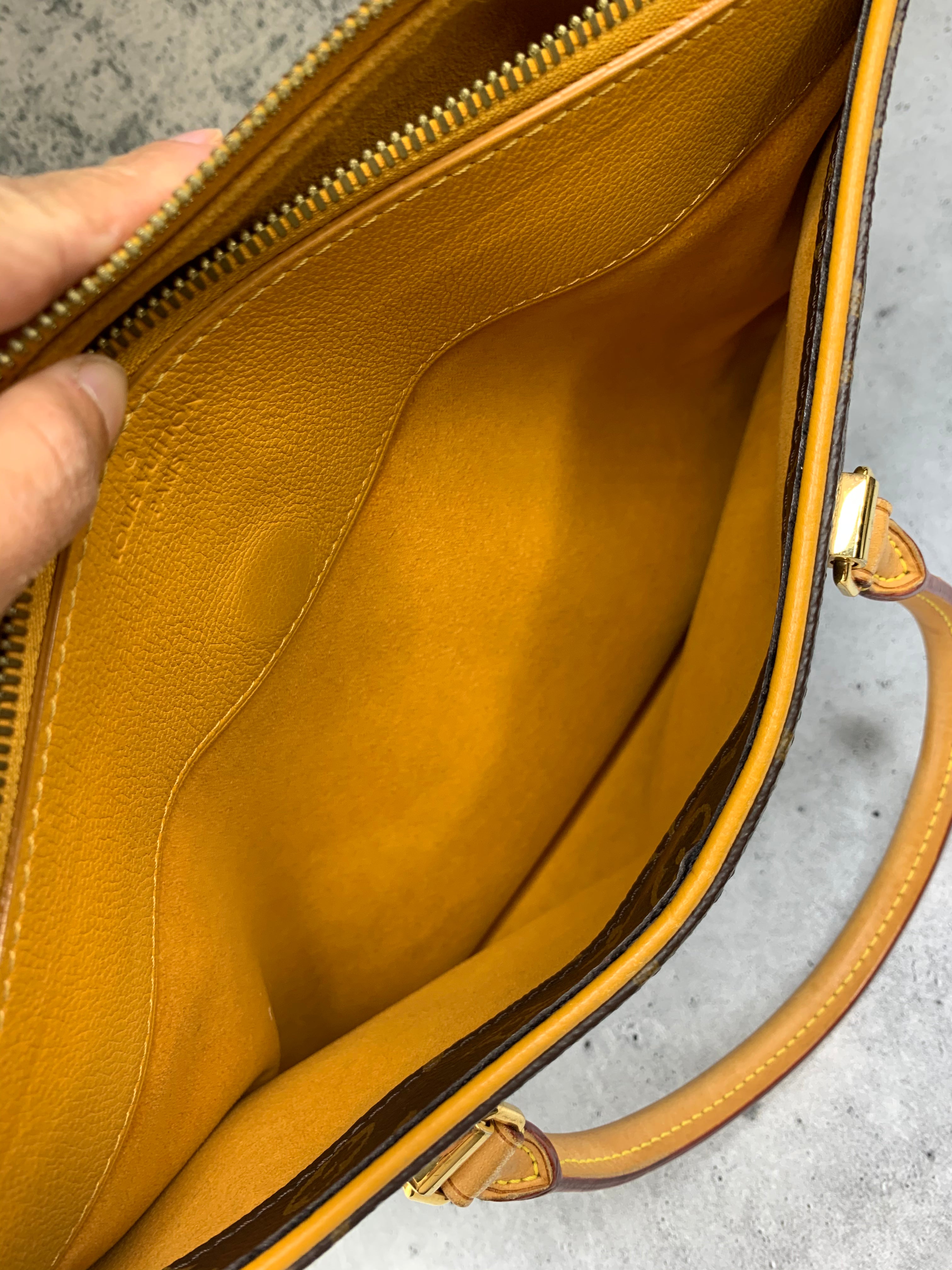 Louis Vuitton Saffron Pallas Bag – yourvintagelvoe