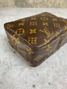 Louis Vuitton Trousse 18