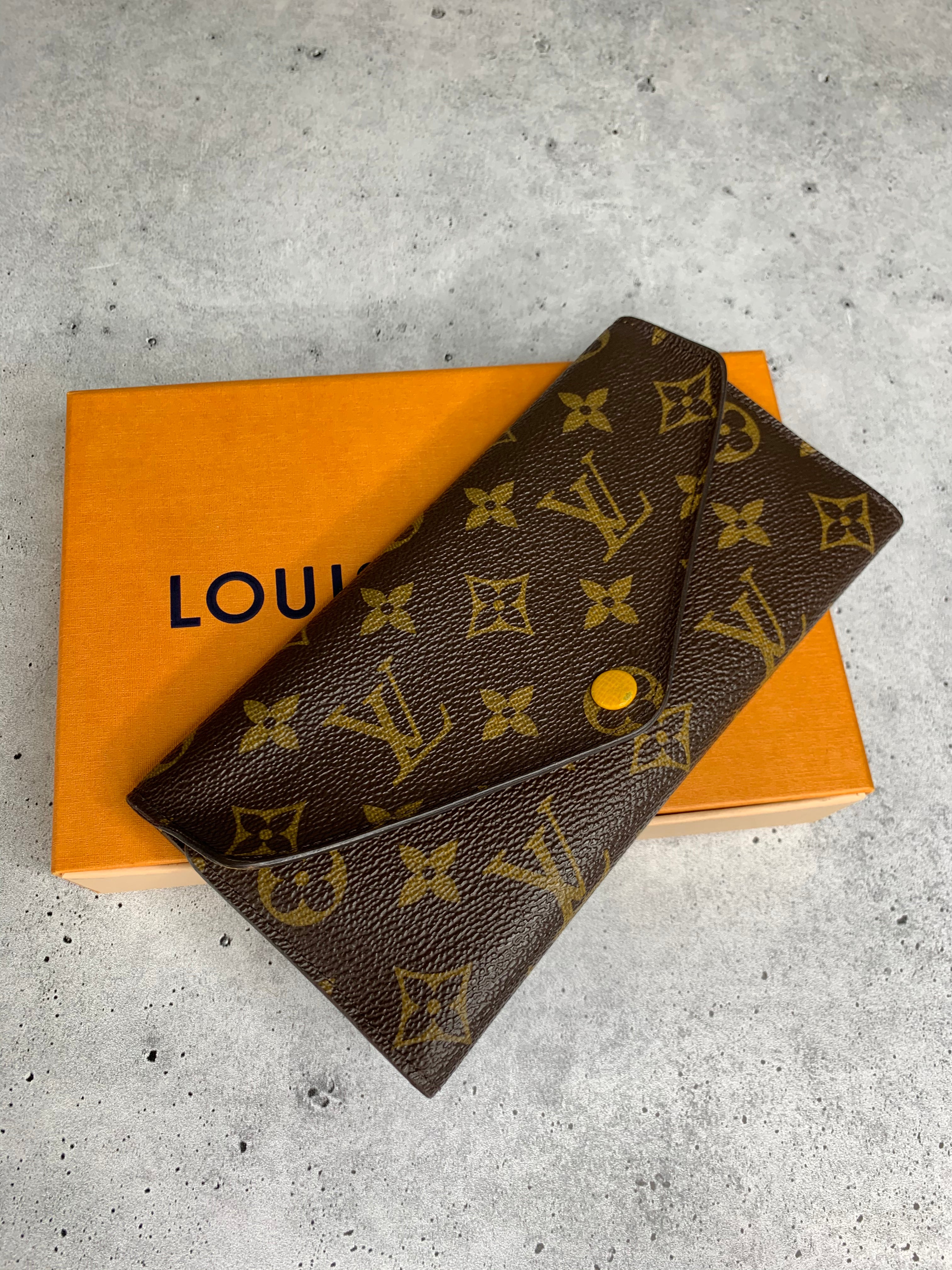 Louis Vuitton Josephine Wallet