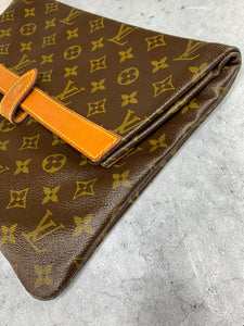 Louis Vuitton Clutch