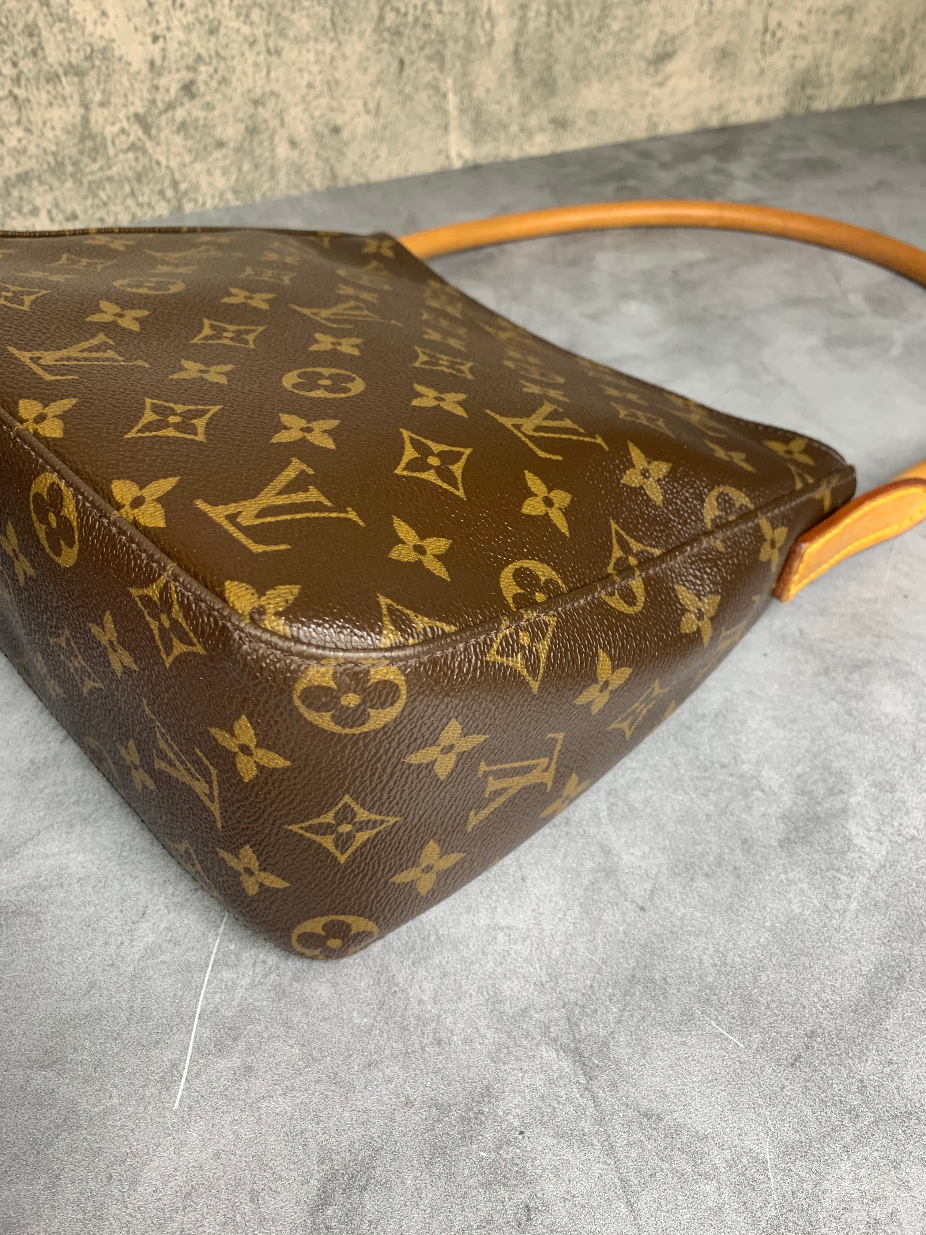 Louis Vuitton Looping MM