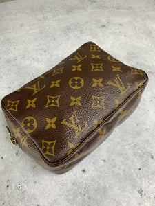 Louis Vuitton Trousse 18