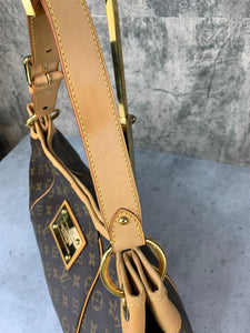 Louis Vuitton Galliera PM