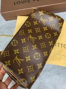 Louis Vuitton Eva Clutch/ Crossbody