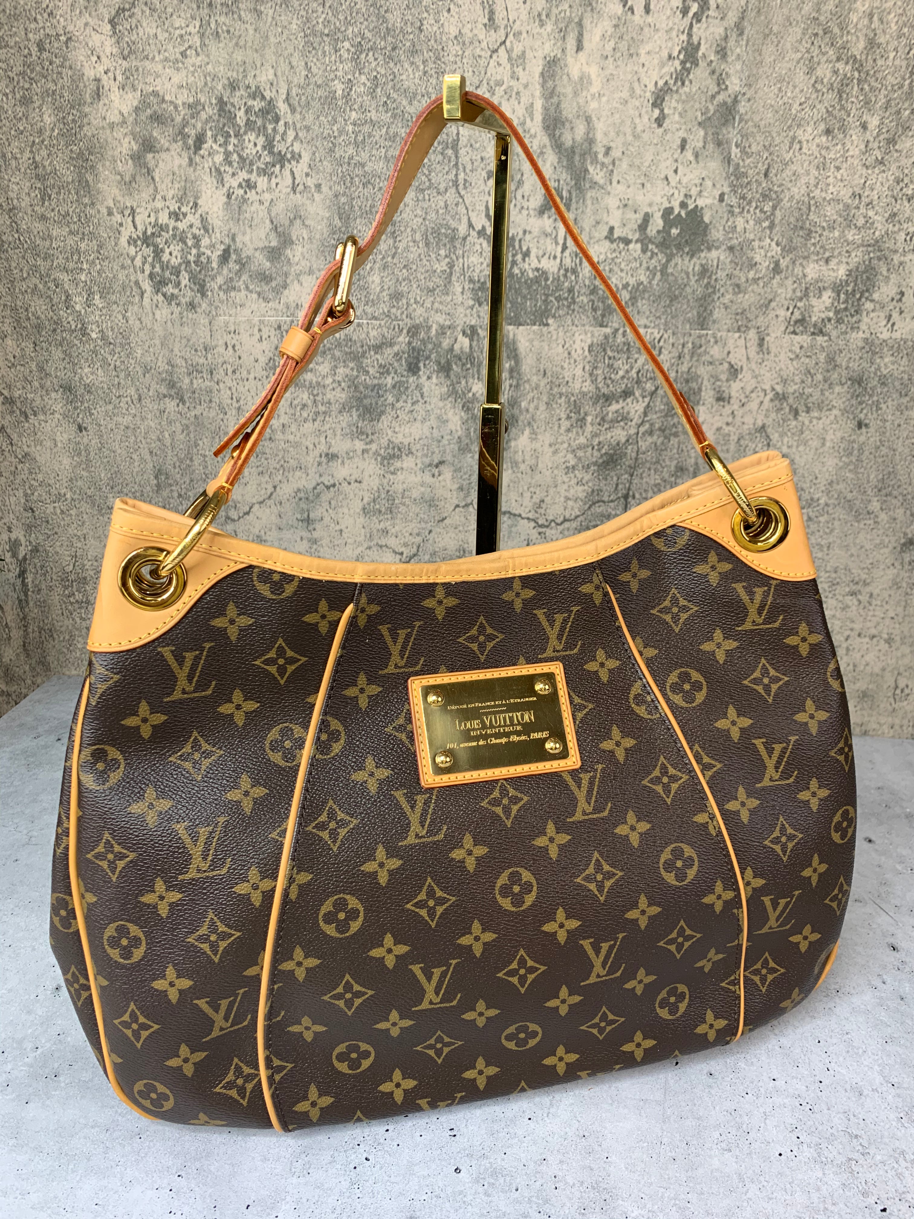 Louis Vuitton Galliera PM