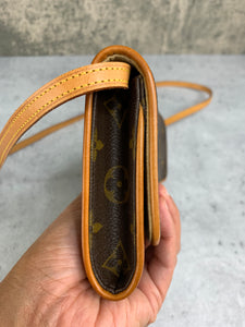 Louis Vuitton Twin Pochette GM