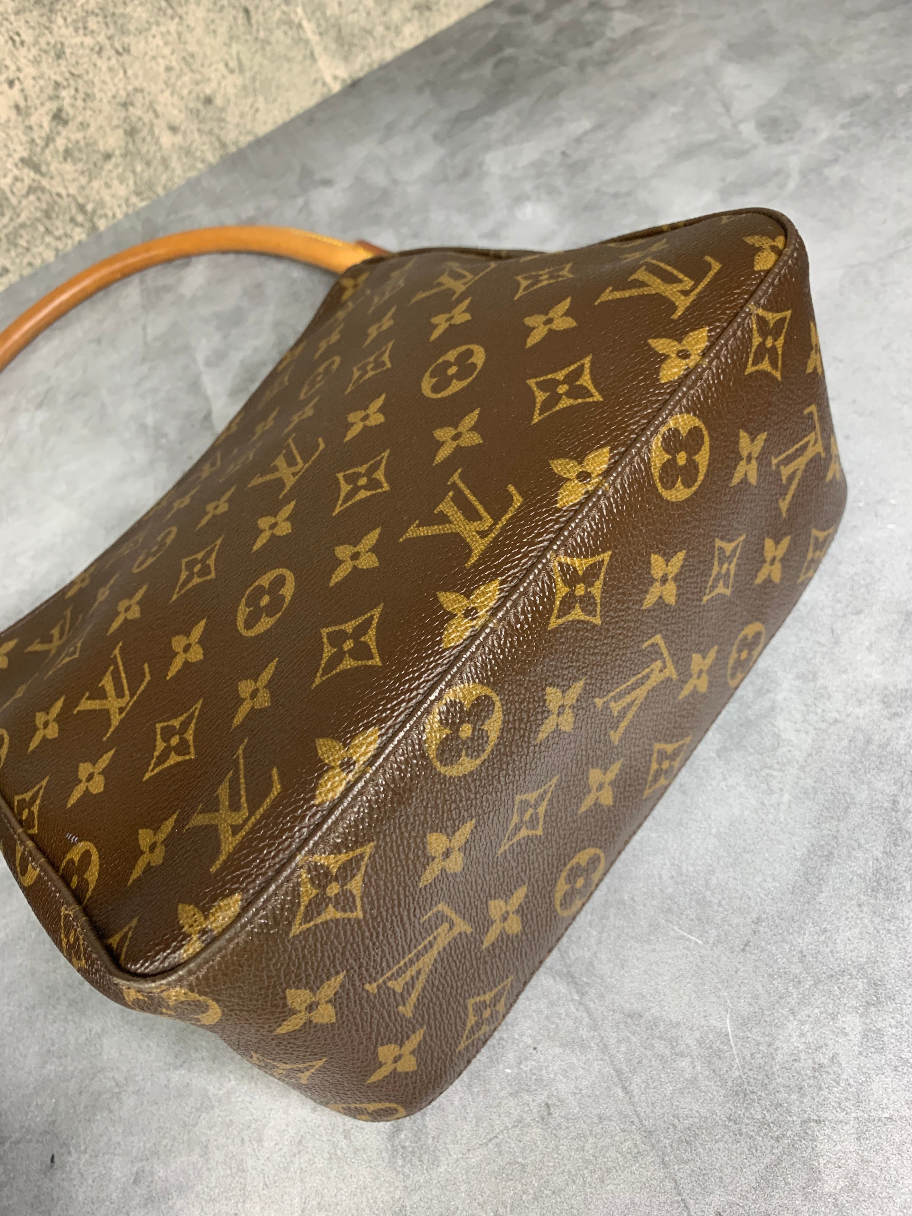 Louis Vuitton Looping MM