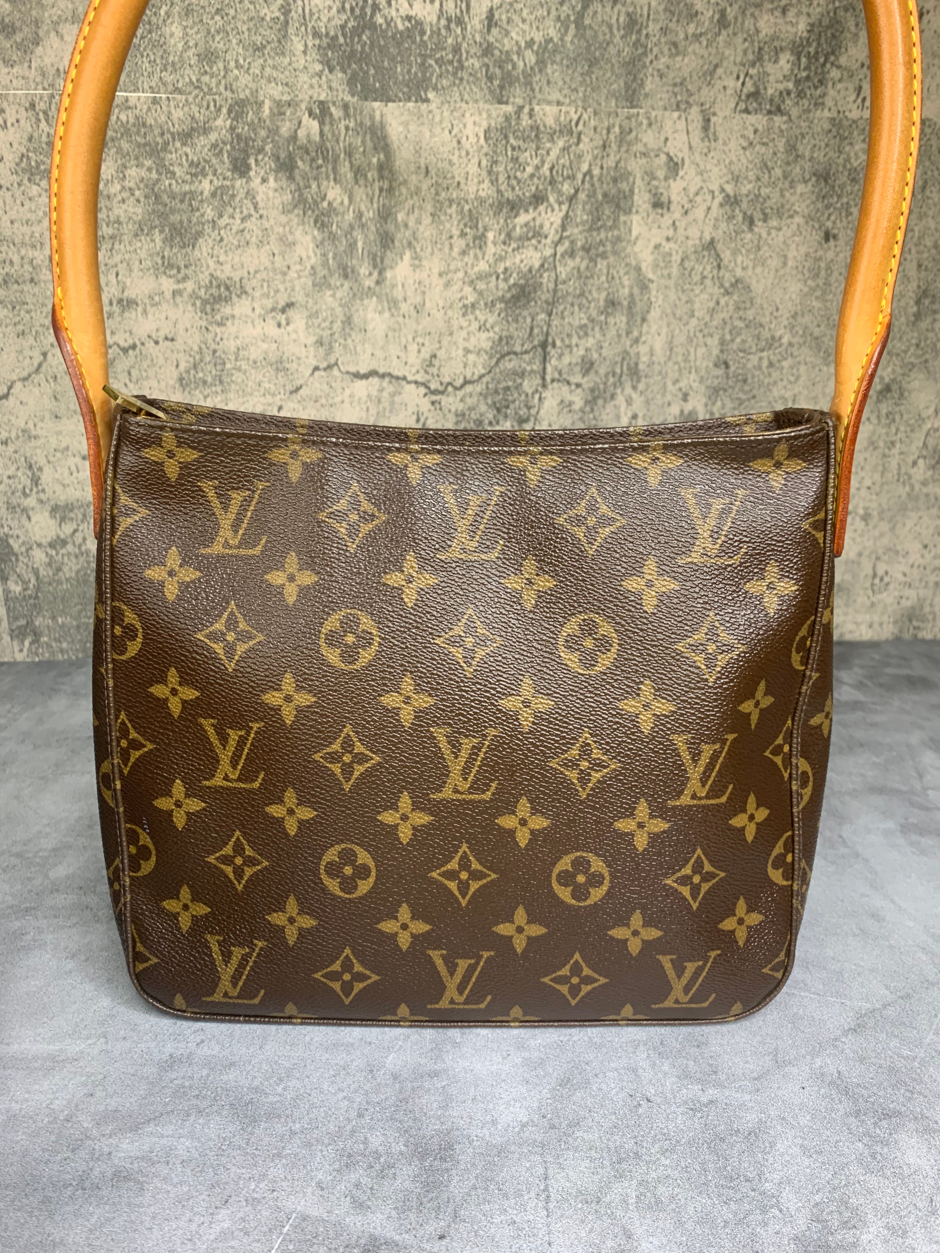 Louis Vuitton Looping MM