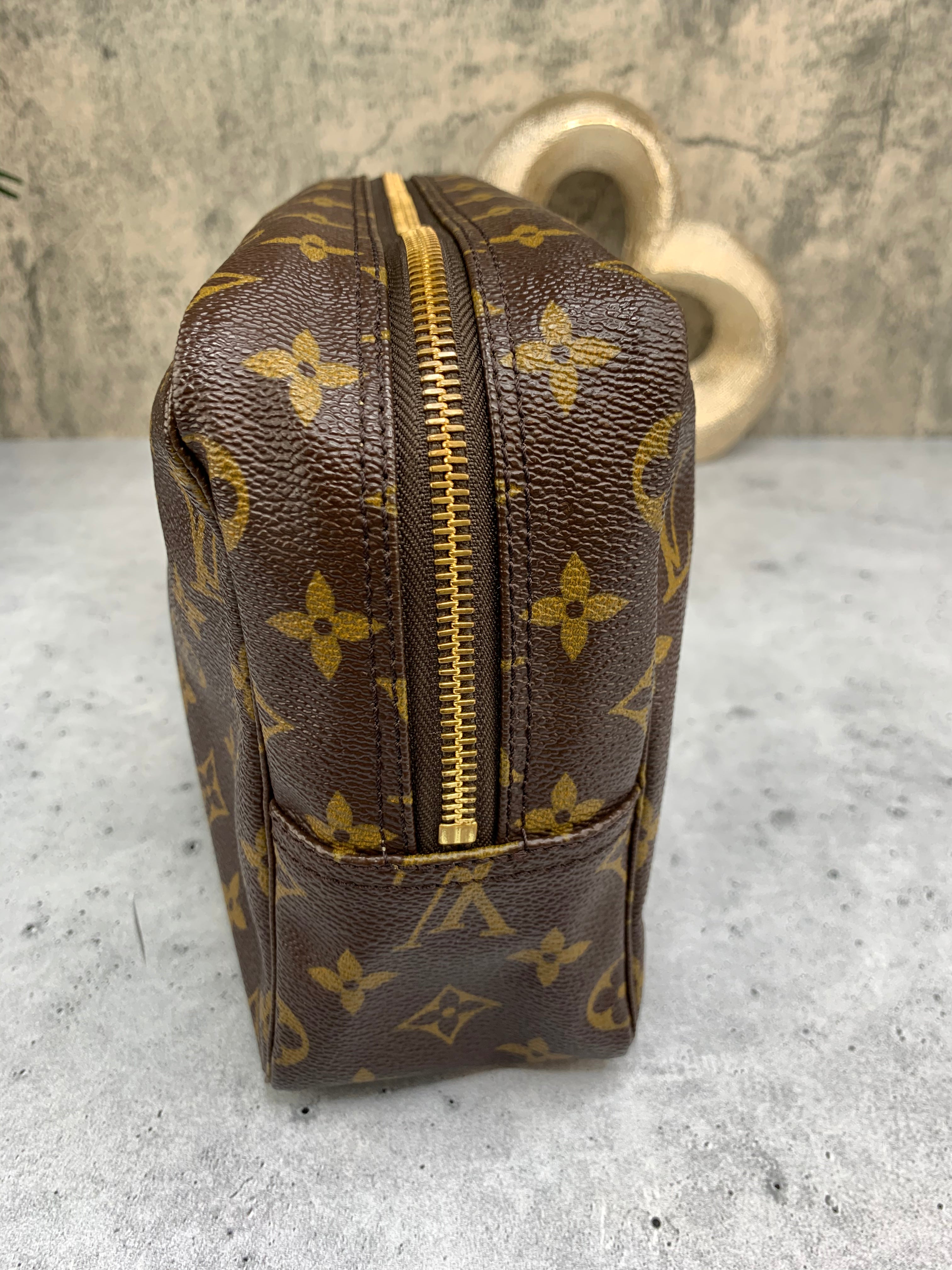 Louis Vuitton Trousse 28