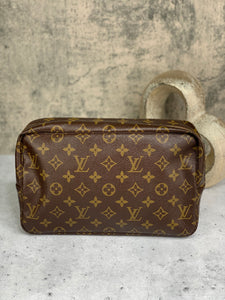 Louis Vuitton Trousse 28