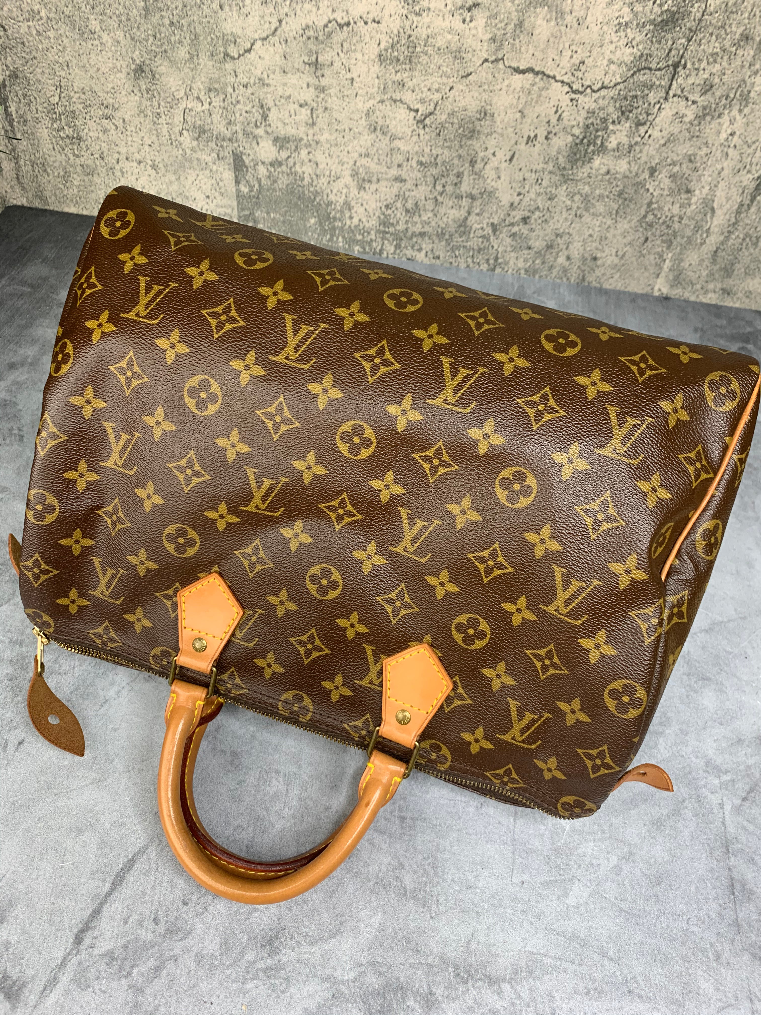 Louis Vuitton Speedy 35