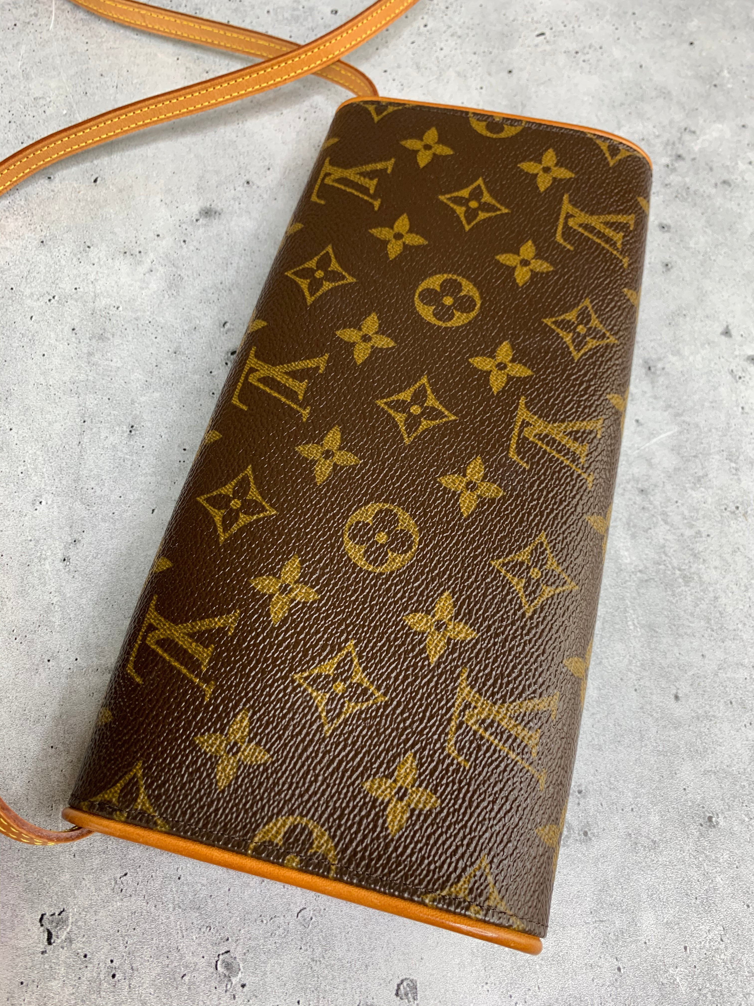 Louis Vuitton Twin Pochette GM