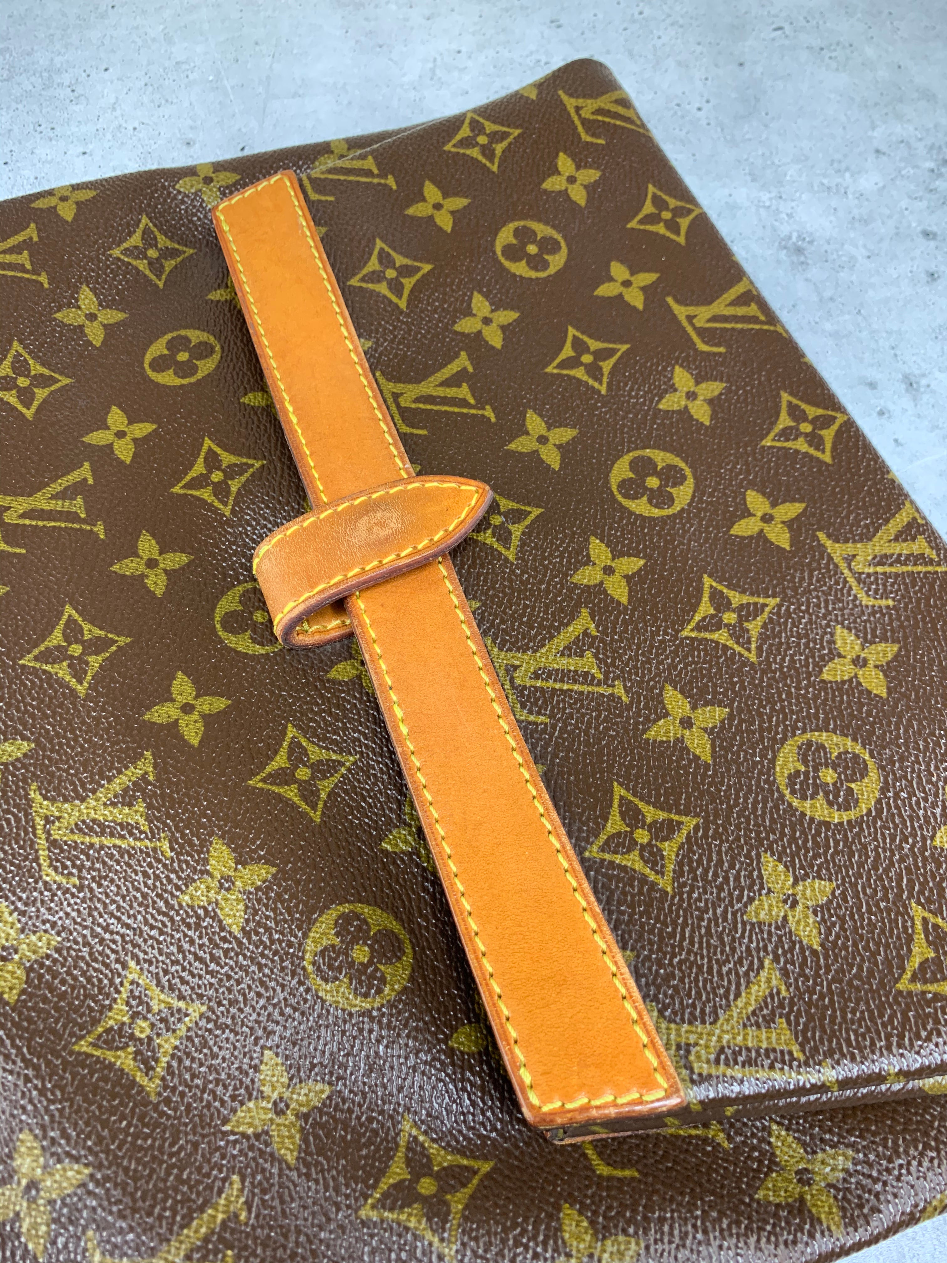 Louis Vuitton Clutch