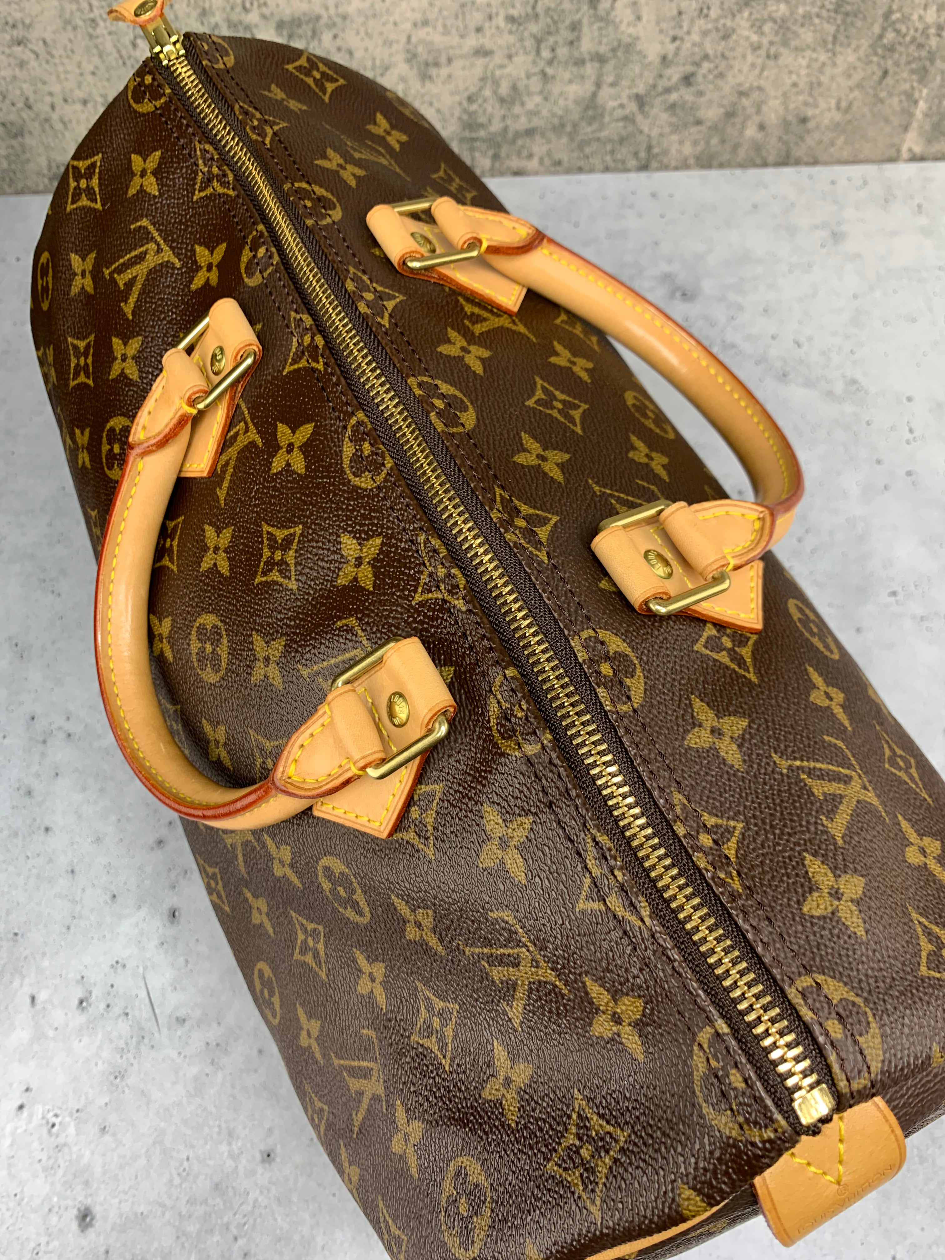 Louis Vuitton Speedy 35