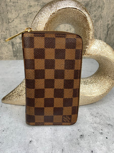 Louis Vuitton Short Zippy Wallet