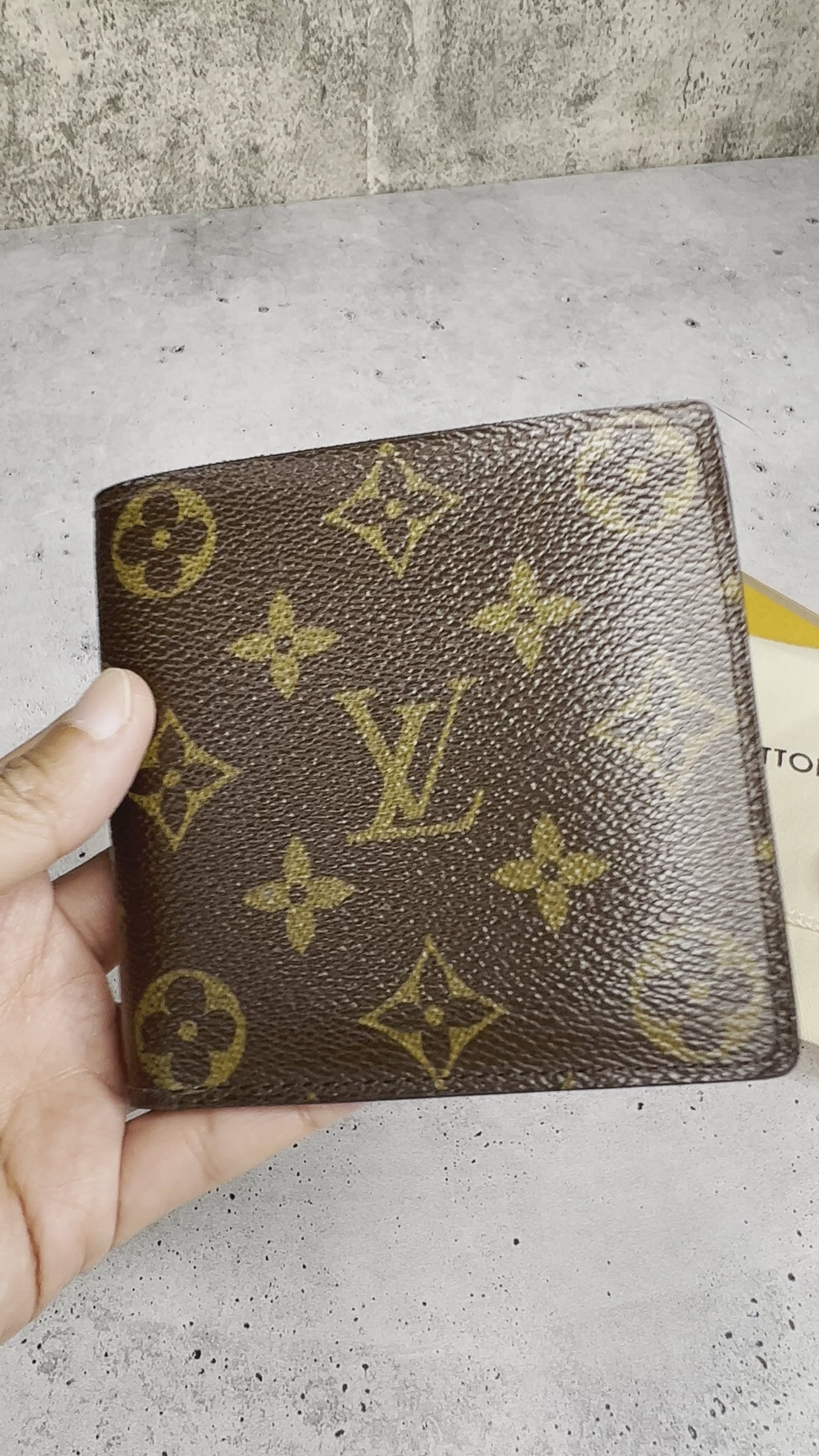 Louis Vuitton Mens Wallet