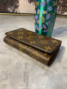 Louis Vuitton Short Compact Wallet