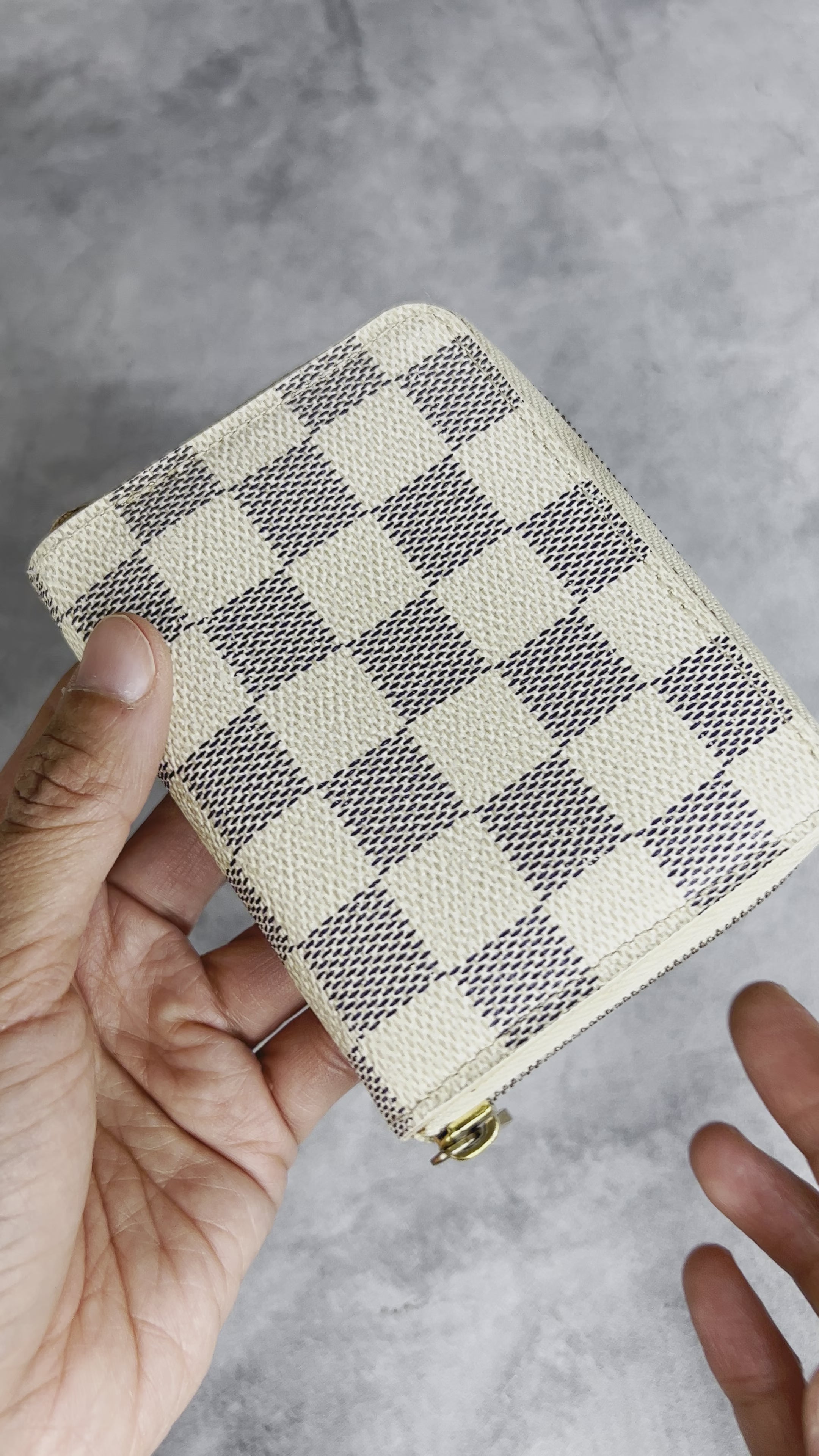 Louis Vuitton Zippy CardHolder