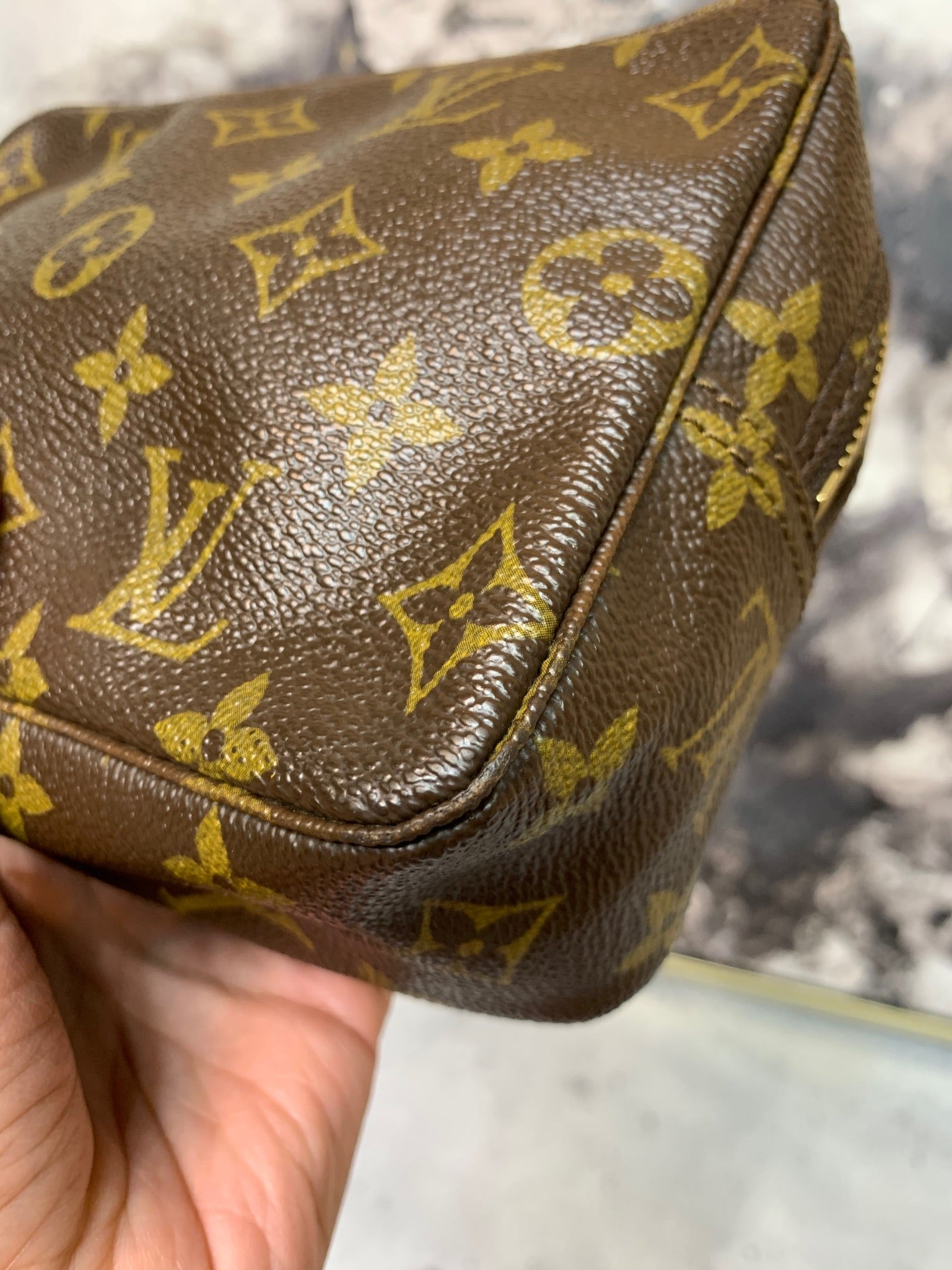 Louis Vuitton Trousse 18