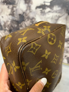 Louis Vuitton Trousse 18