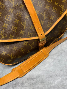 Louis Vuitton Monogram Saumur 35 Bag LVJS545 - Bags of CharmBags