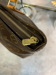 Louis Vuitton Cabas Mezzo